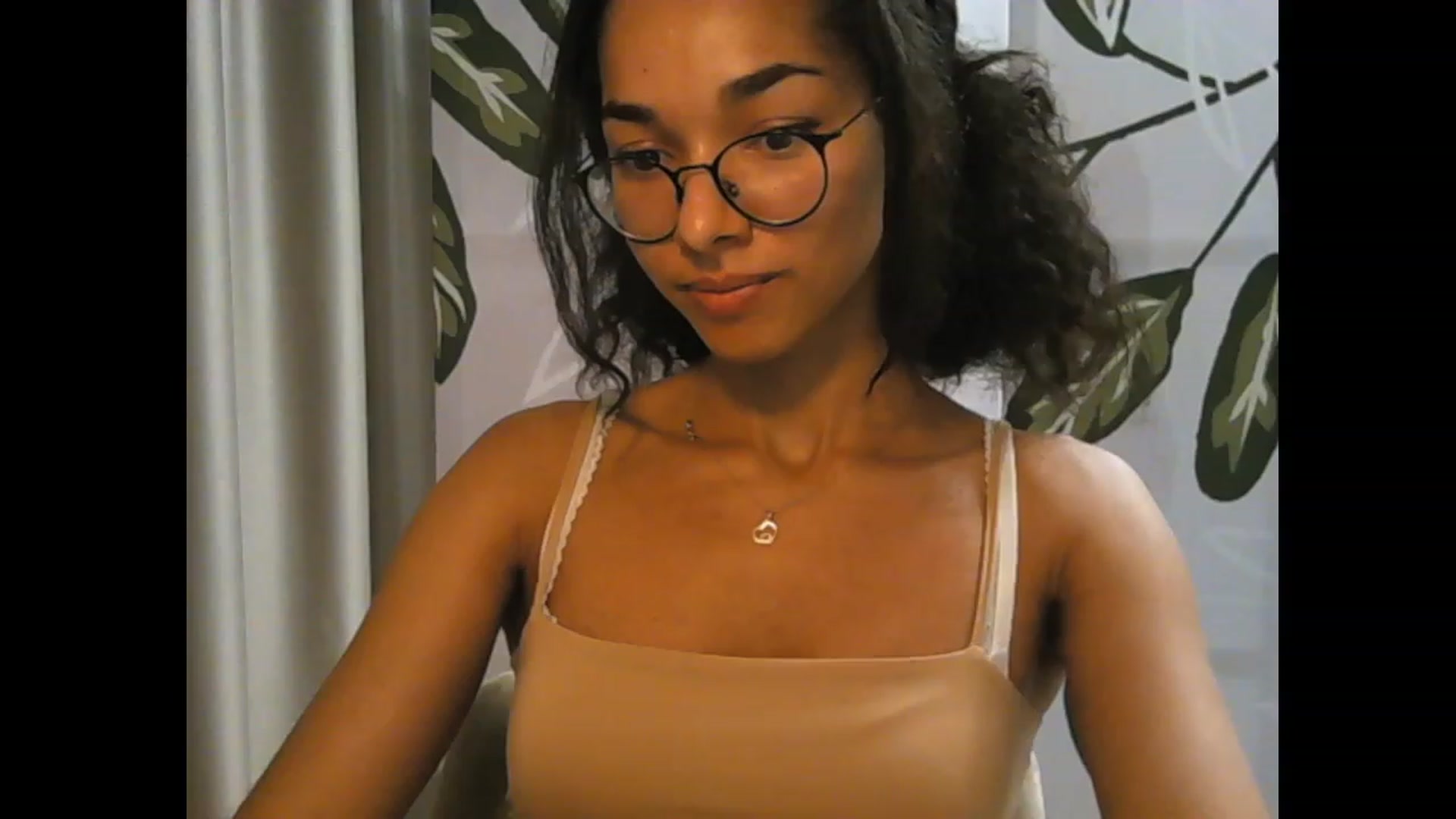 Gallery image thumbnail from Carmel_Dee's myfreecams stream on, 09/30/2023, 01:06 image 7 of 20