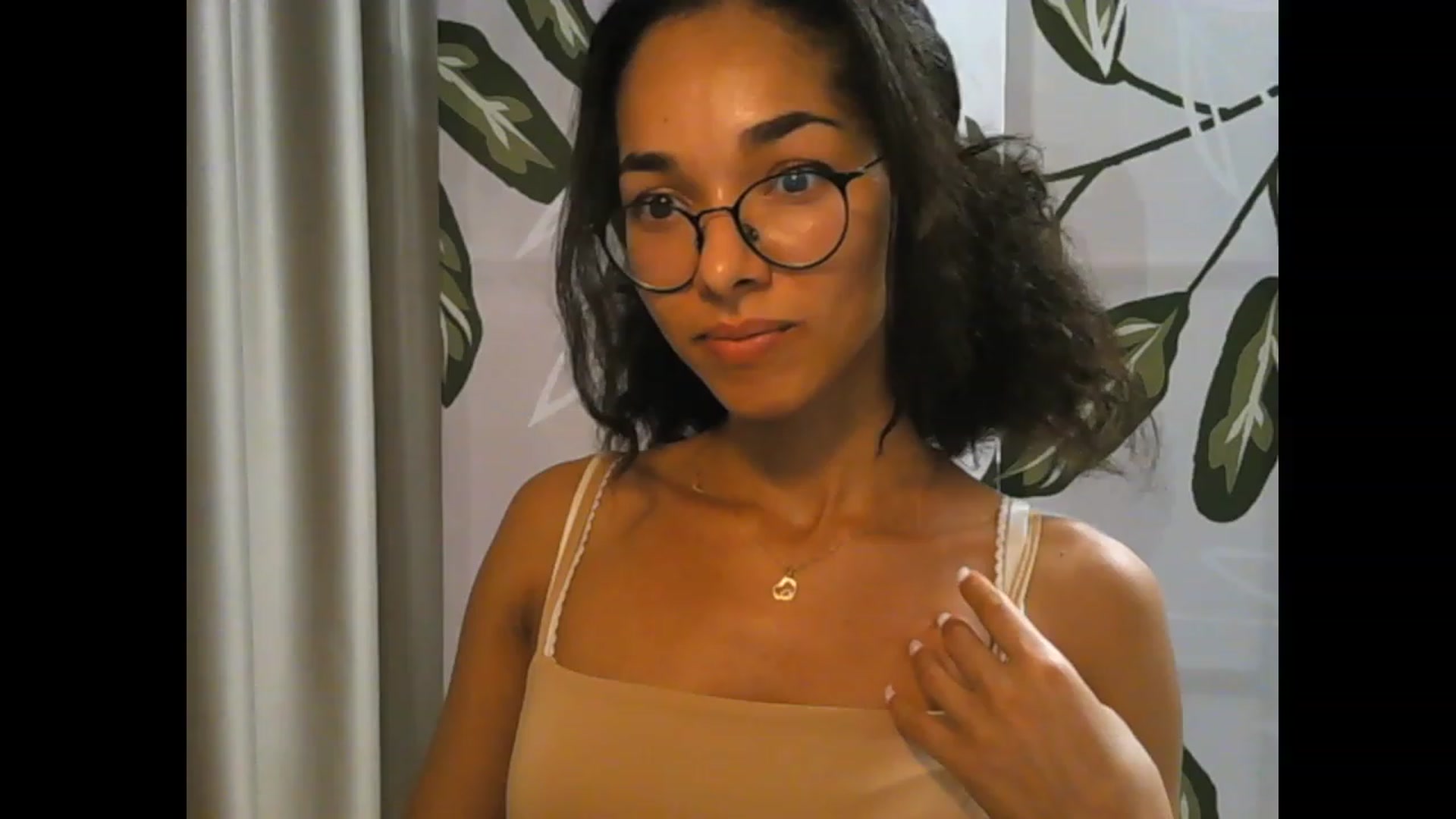 Gallery image thumbnail from Carmel_Dee's myfreecams stream on, 09/30/2023, 03:30 image 10 of 20