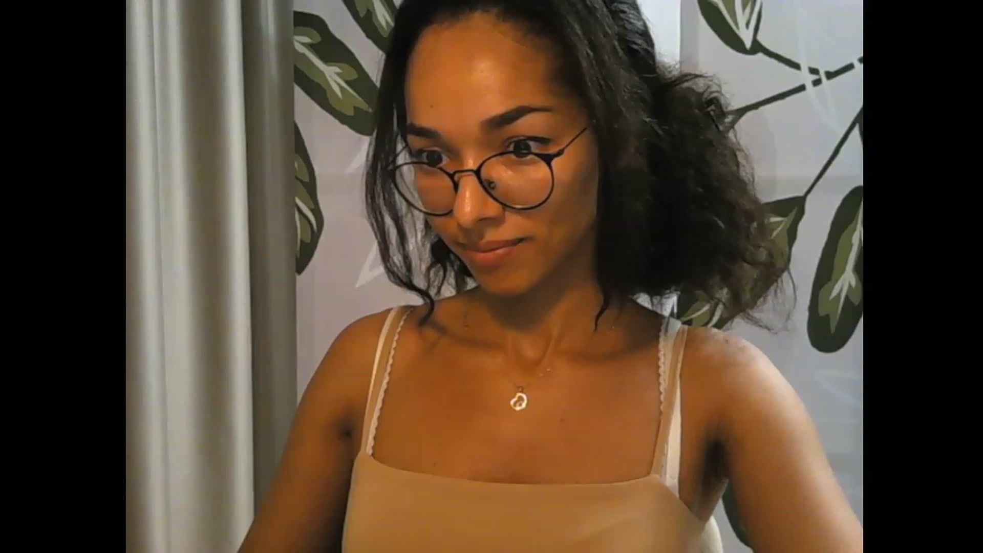 Gallery image thumbnail from Carmel_Dee's myfreecams stream on, 09/30/2023, 03:30 image 9 of 20