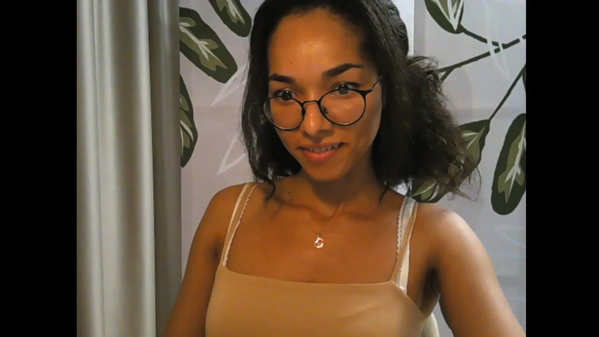 Gallery image thumbnail from Carmel_Dee's myfreecams stream on, 09/30/2023, 03:30 image 12 of 20