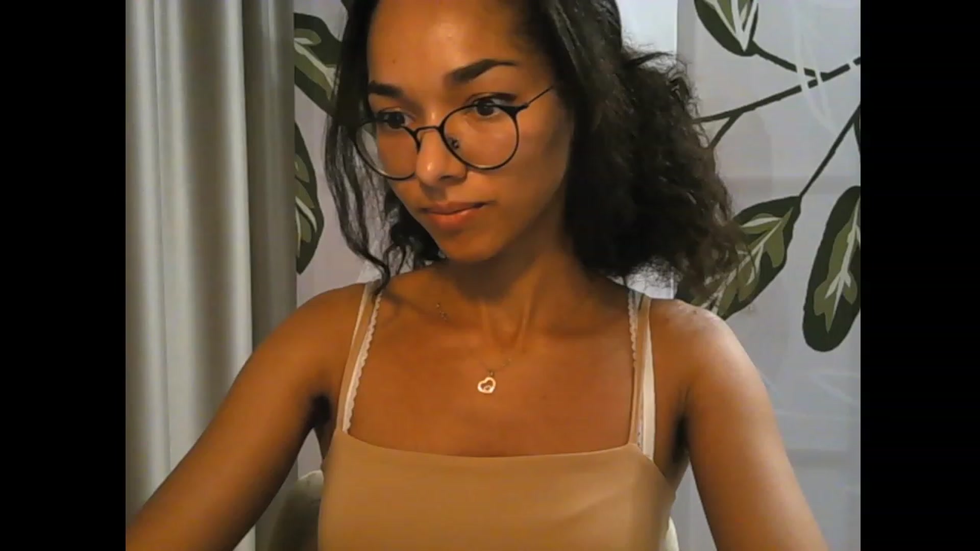 Gallery image thumbnail from Carmel_Dee's myfreecams stream on, 09/30/2023, 03:30 image 5 of 20