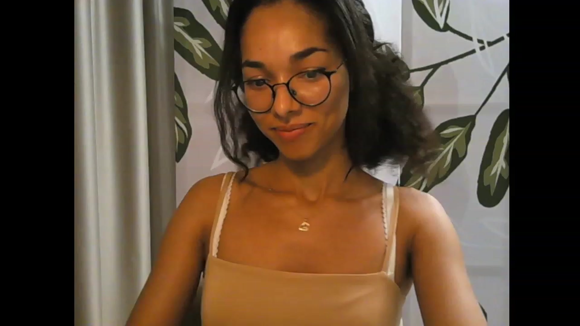 Gallery image thumbnail from Carmel_Dee's myfreecams stream on, 09/30/2023, 03:30 image 15 of 20