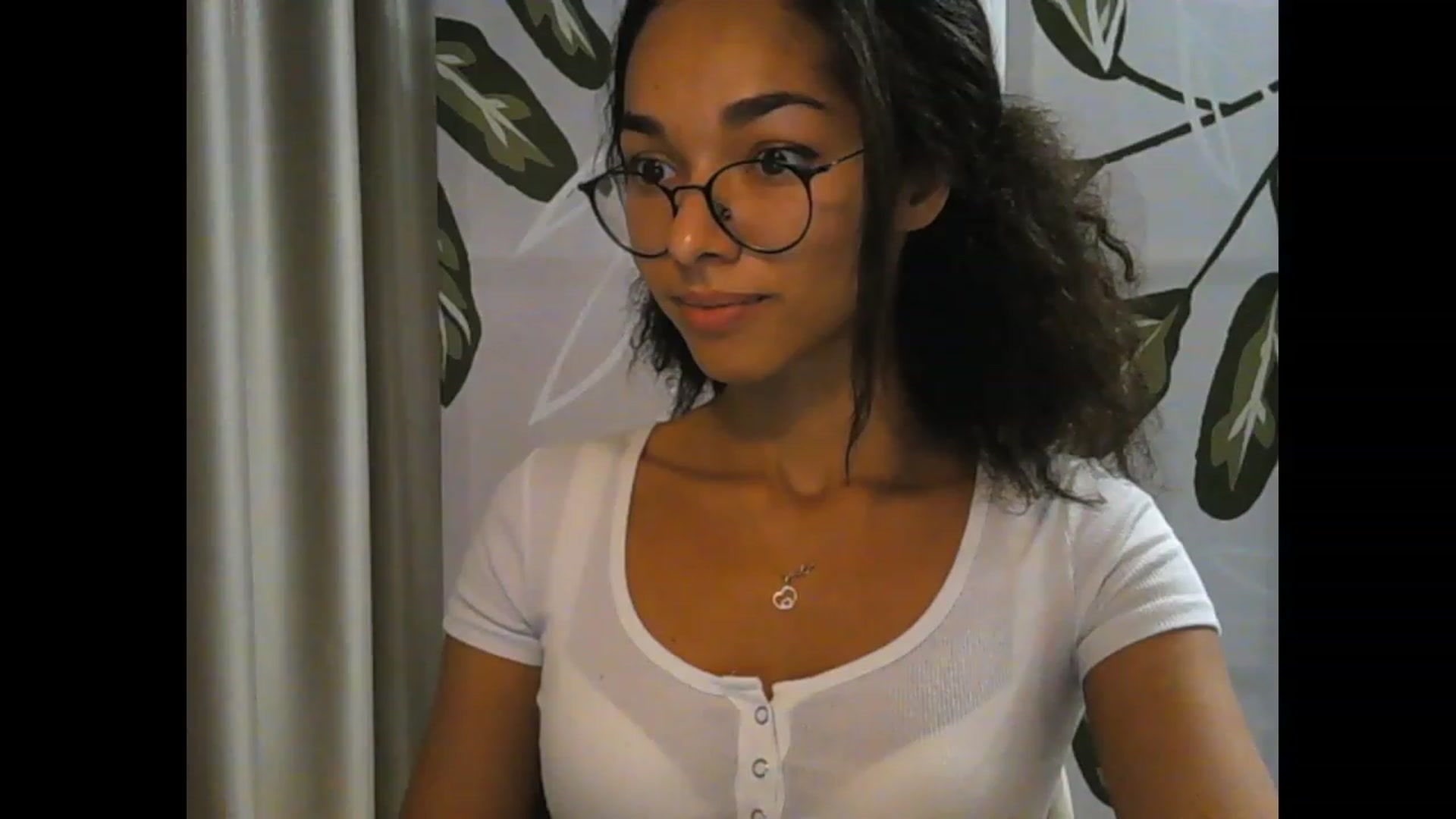 Gallery image thumbnail from Carmel_Dee's myfreecams stream on, 10/01/2023, 23:07 image 6 of 20