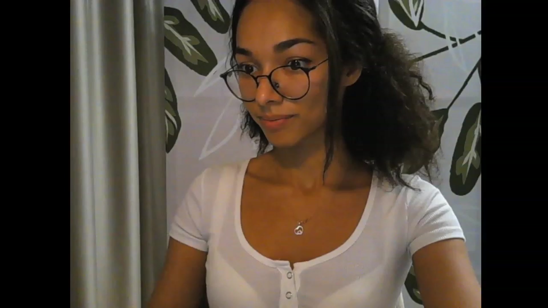 Gallery image thumbnail from Carmel_Dee's myfreecams stream on, 10/01/2023, 23:07 image 8 of 20