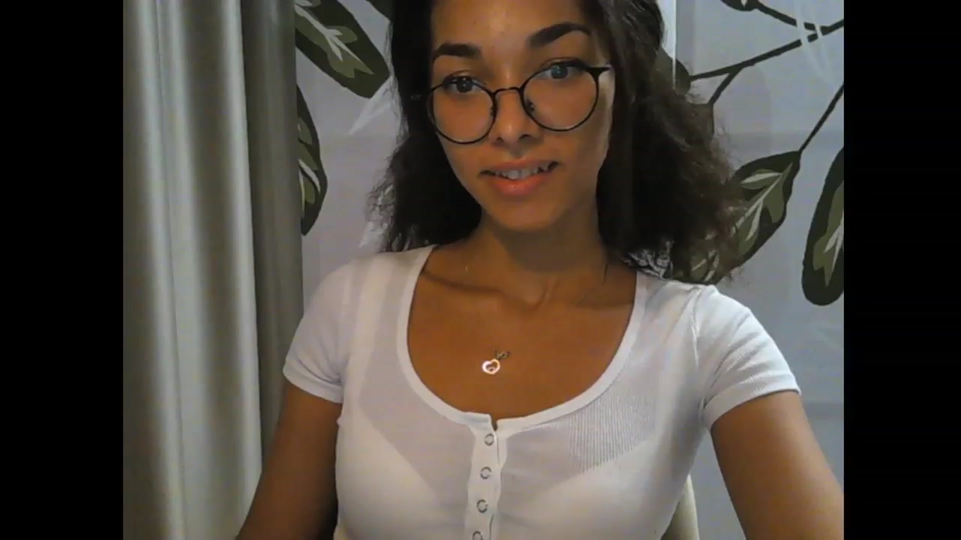 Gallery image thumbnail from Carmel_Dee's myfreecams stream on, 10/01/2023, 23:32 image 15 of 20