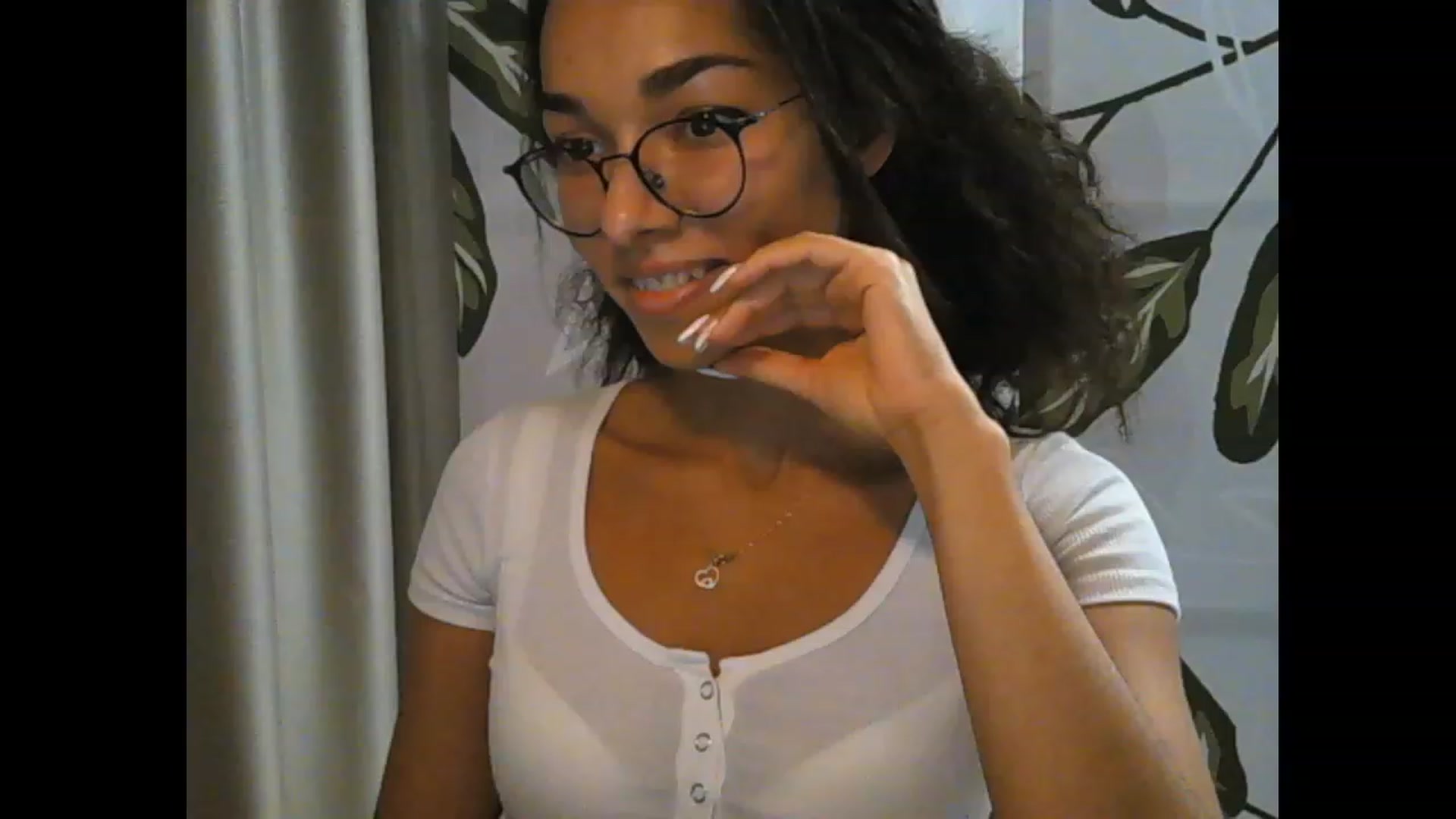 Gallery image thumbnail from Carmel_Dee's myfreecams stream on, 10/01/2023, 23:32 image 18 of 20