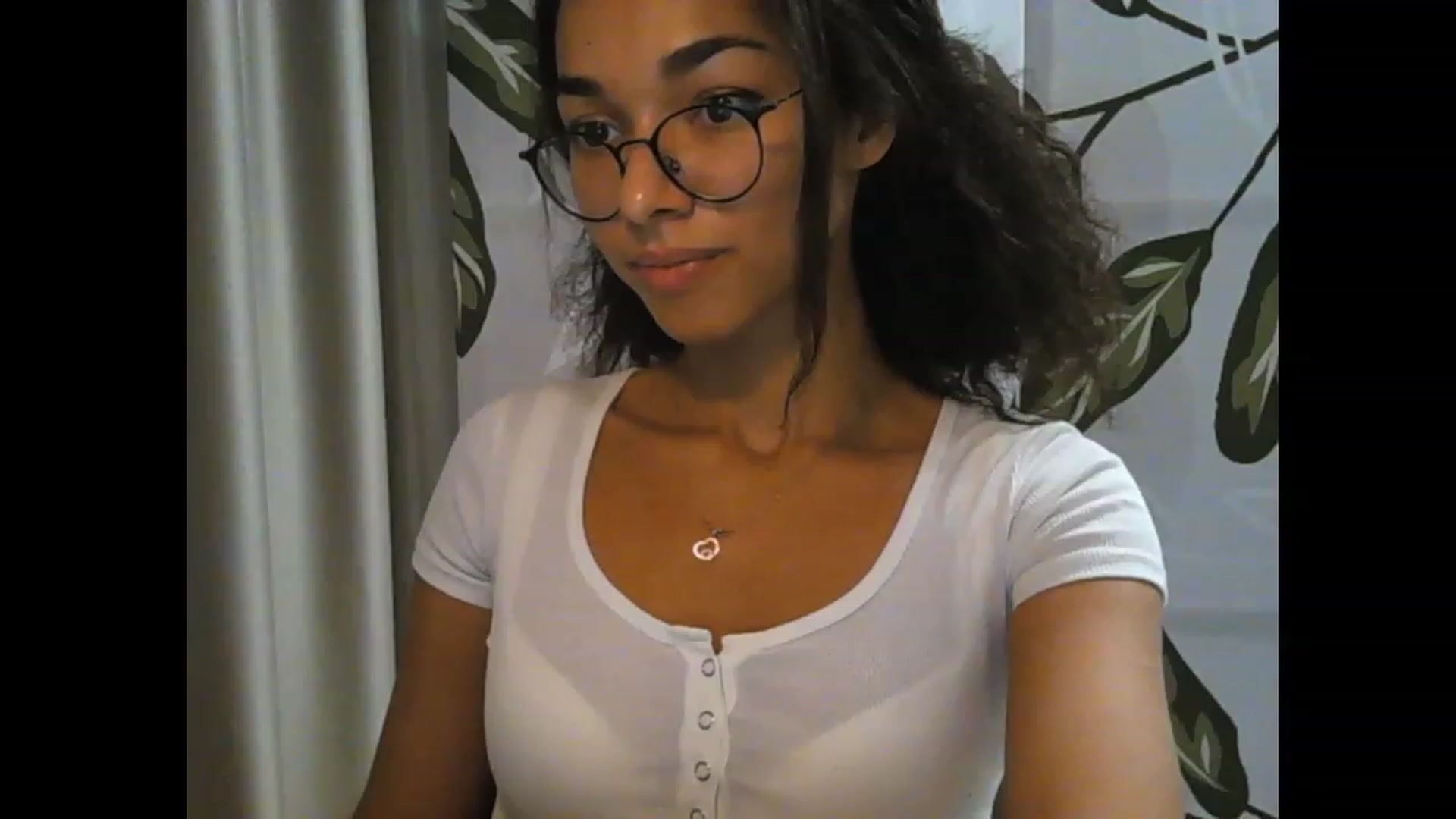 Gallery image thumbnail from Carmel_Dee's myfreecams stream on, 10/01/2023, 23:32 image 9 of 20