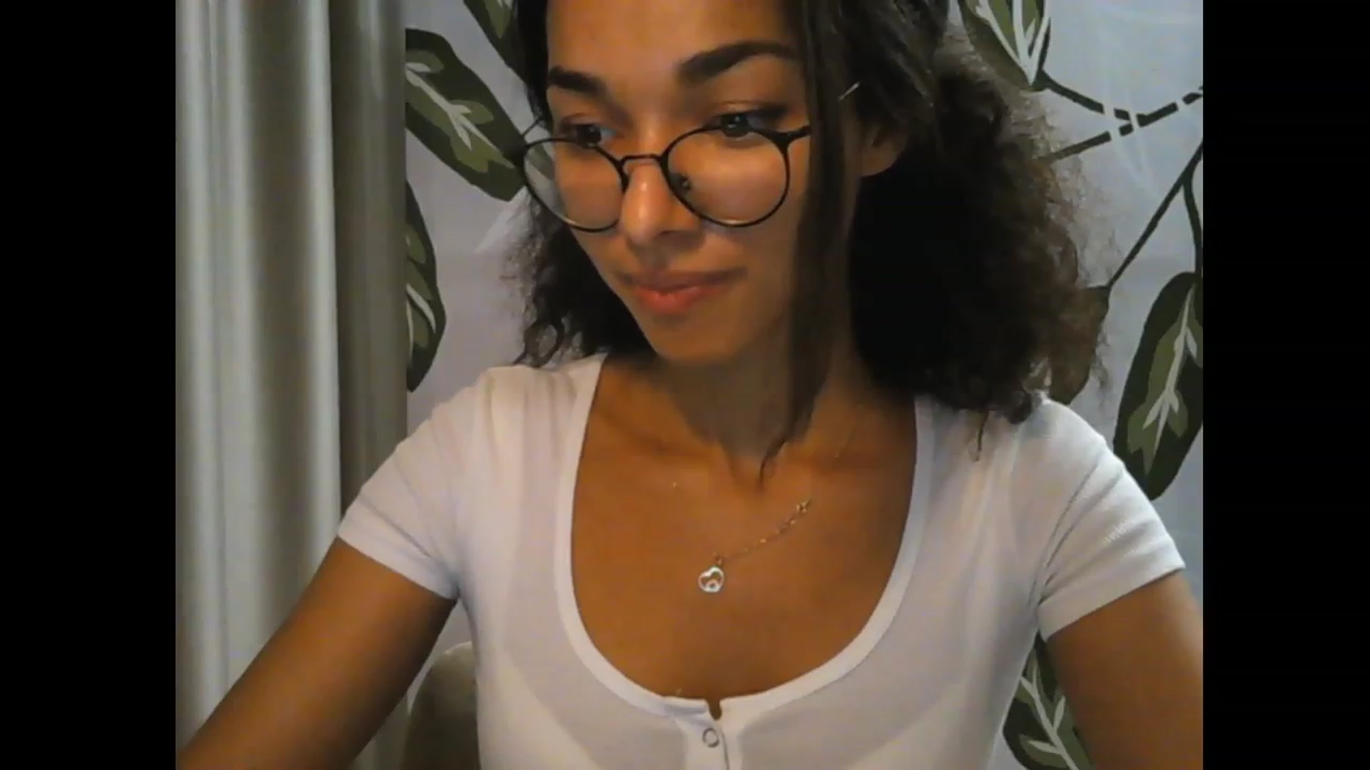 Gallery image thumbnail from Carmel_Dee's myfreecams stream on, 10/02/2023, 03:37 image 4 of 20