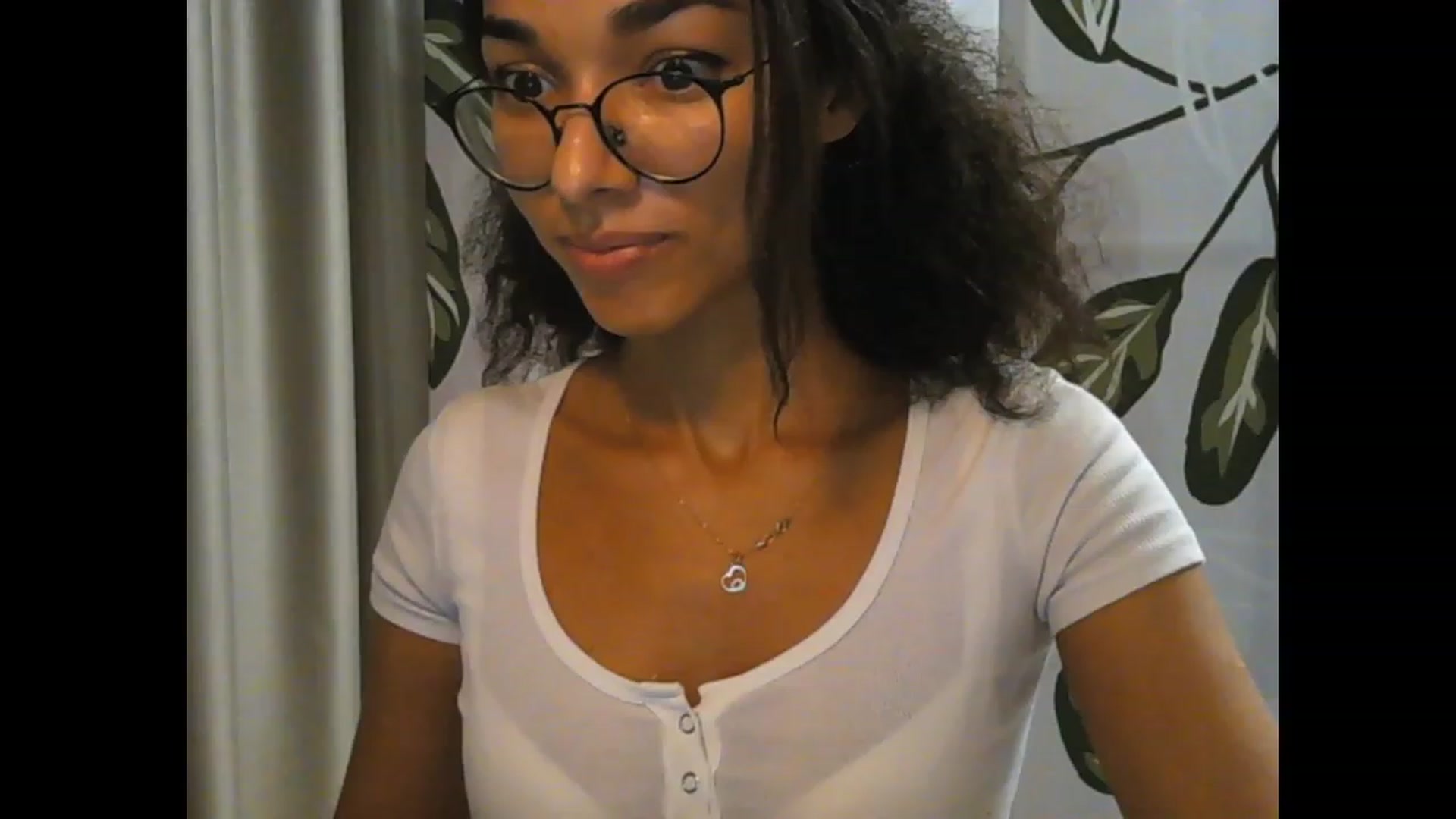 Gallery image thumbnail from Carmel_Dee's myfreecams stream on, 10/02/2023, 03:37 image 13 of 20