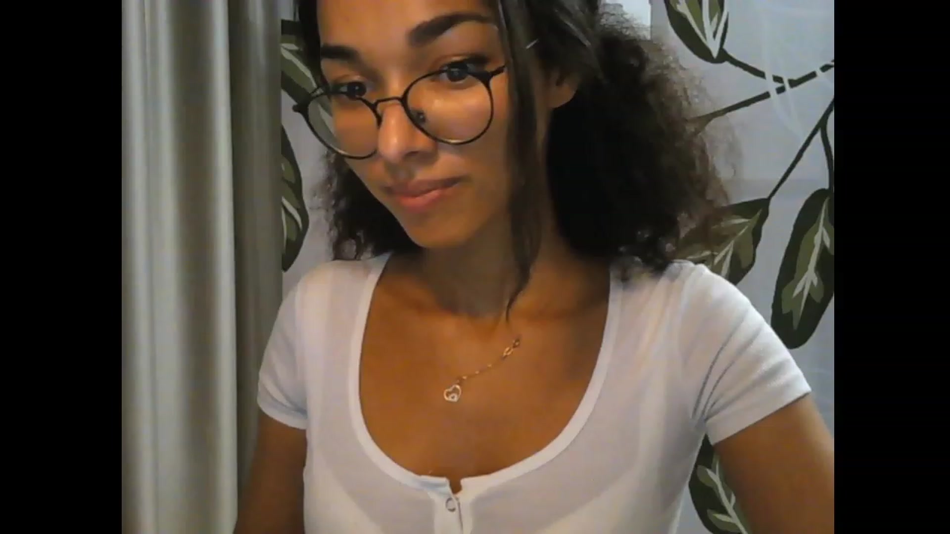 Gallery image thumbnail from Carmel_Dee's myfreecams stream on, 10/02/2023, 03:37 image 3 of 20
