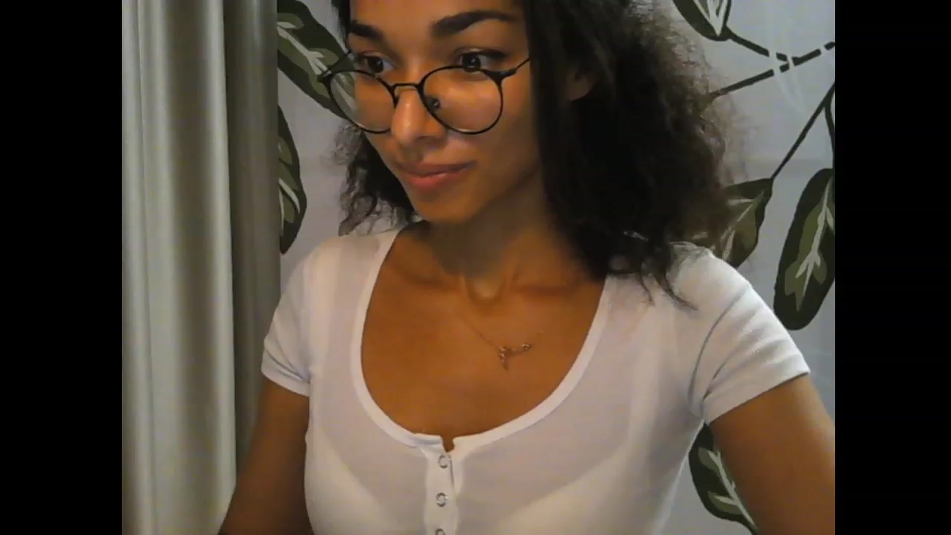 Gallery image thumbnail from Carmel_Dee's myfreecams stream on, 10/02/2023, 03:37 image 15 of 20