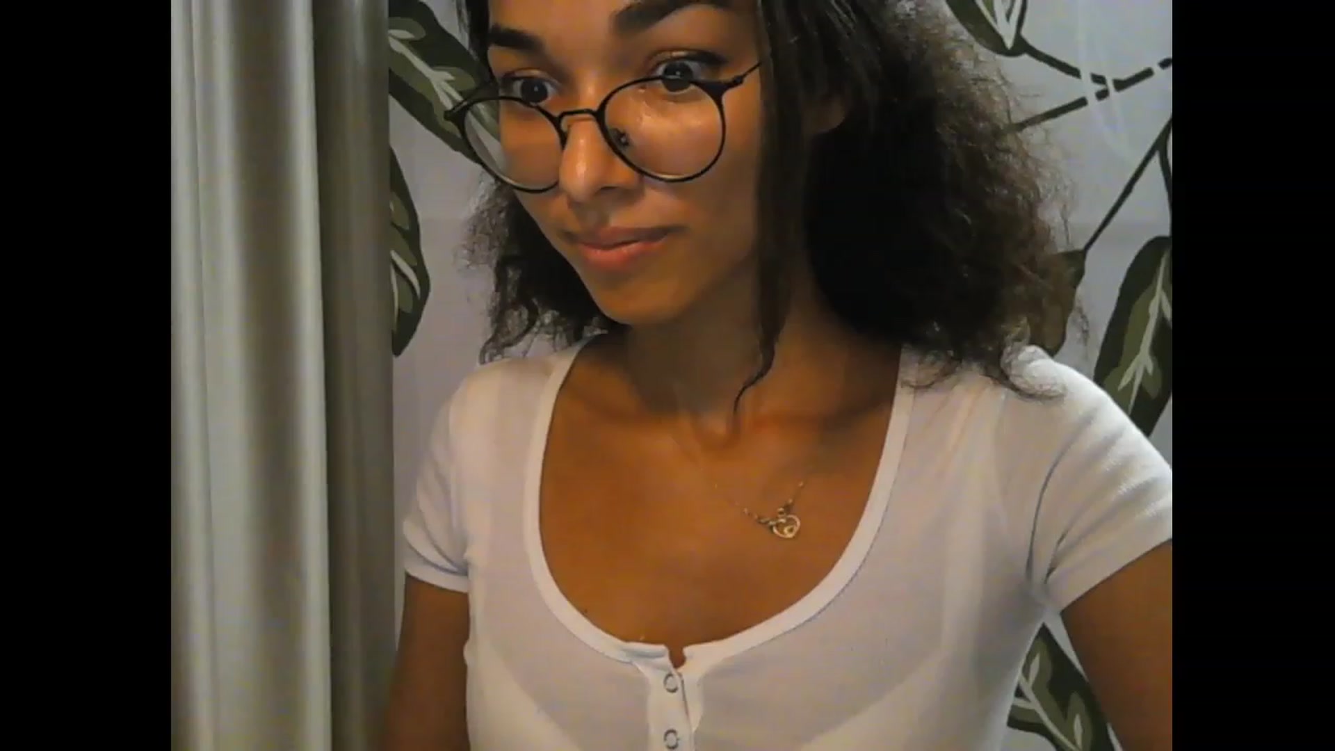 Gallery image thumbnail from Carmel_Dee's myfreecams stream on, 10/02/2023, 03:37 image 18 of 20