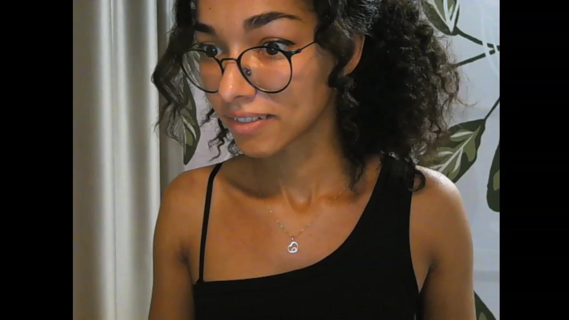 Gallery image thumbnail from Carmel_Dee's myfreecams stream on, 10/04/2023, 14:24 image 8 of 20