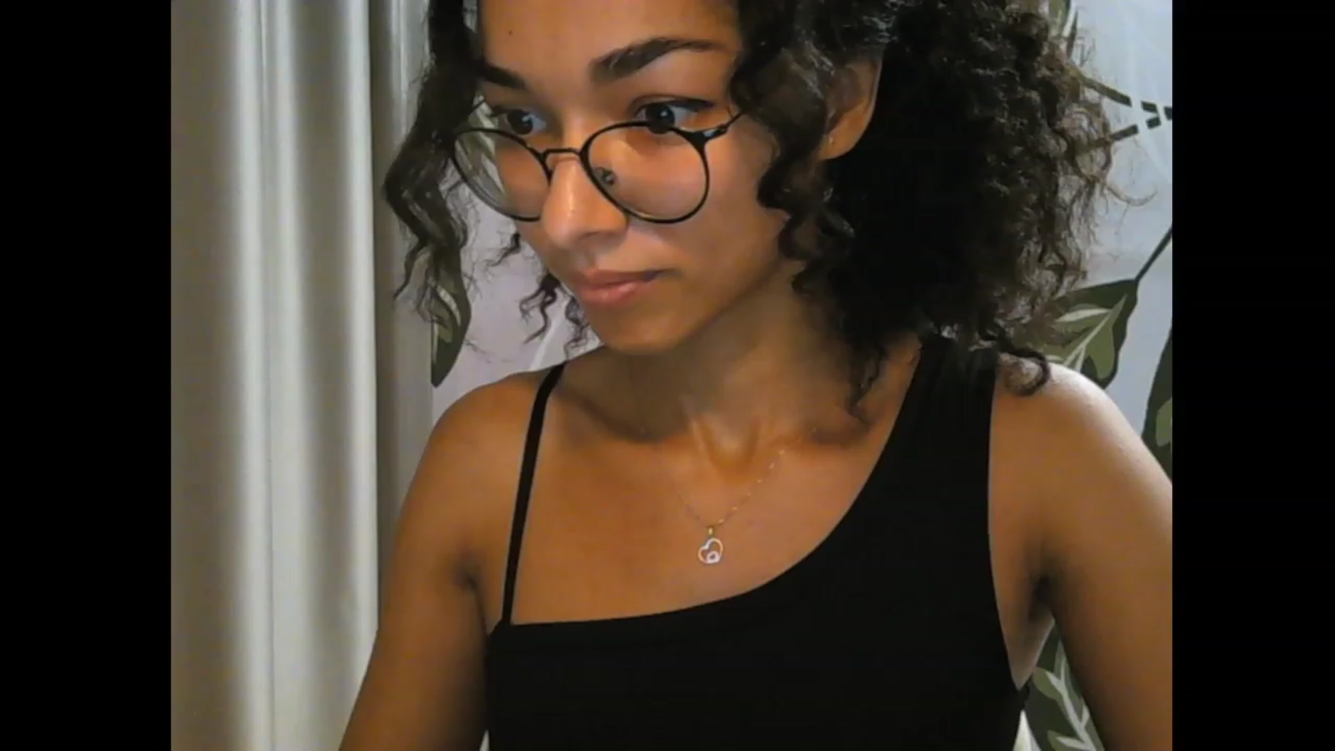 Gallery image thumbnail from Carmel_Dee's myfreecams stream on, 10/04/2023, 14:24 image 3 of 20