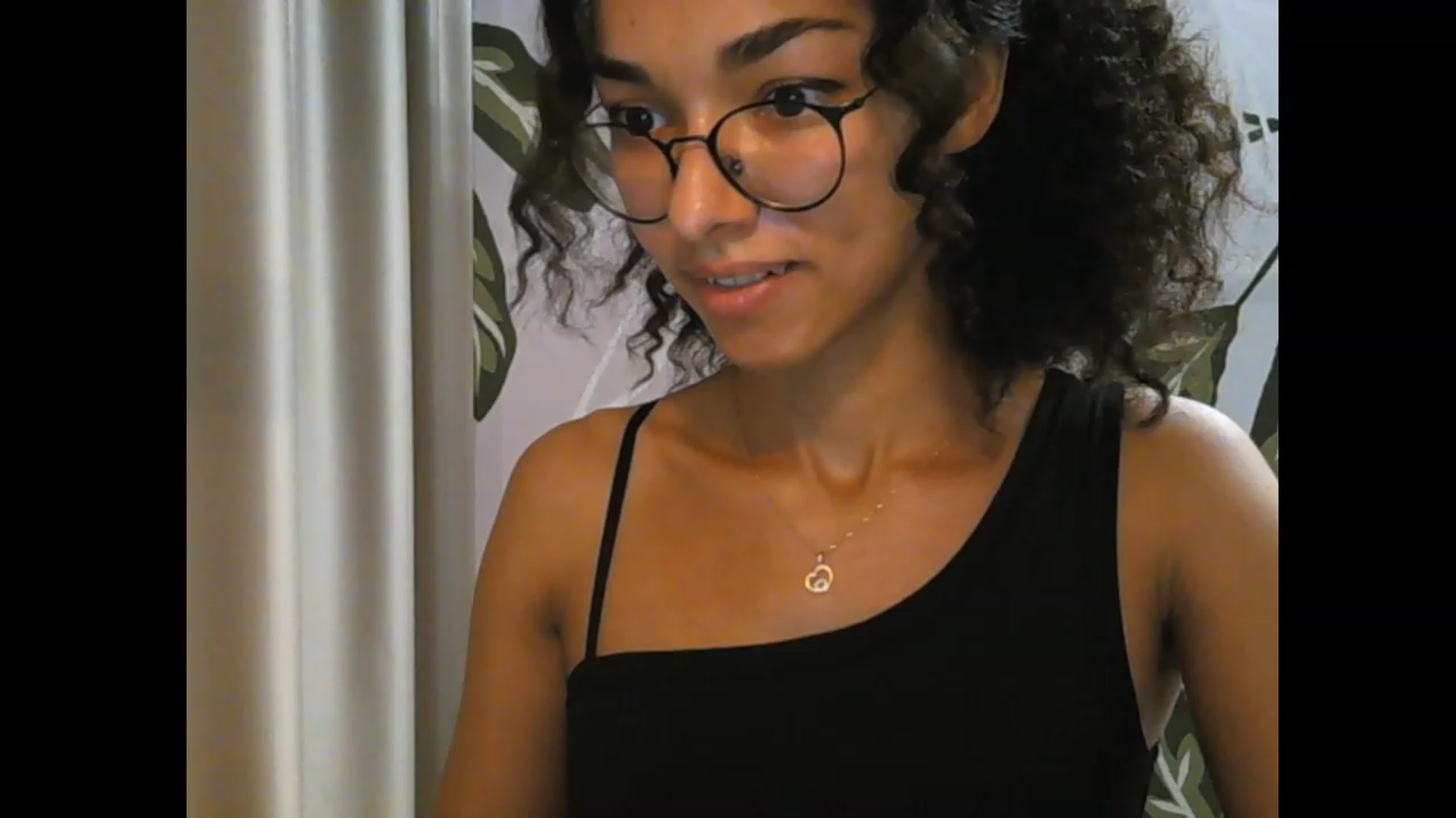 Gallery image thumbnail from Carmel_Dee's myfreecams stream on, 10/04/2023, 14:24 image 19 of 20