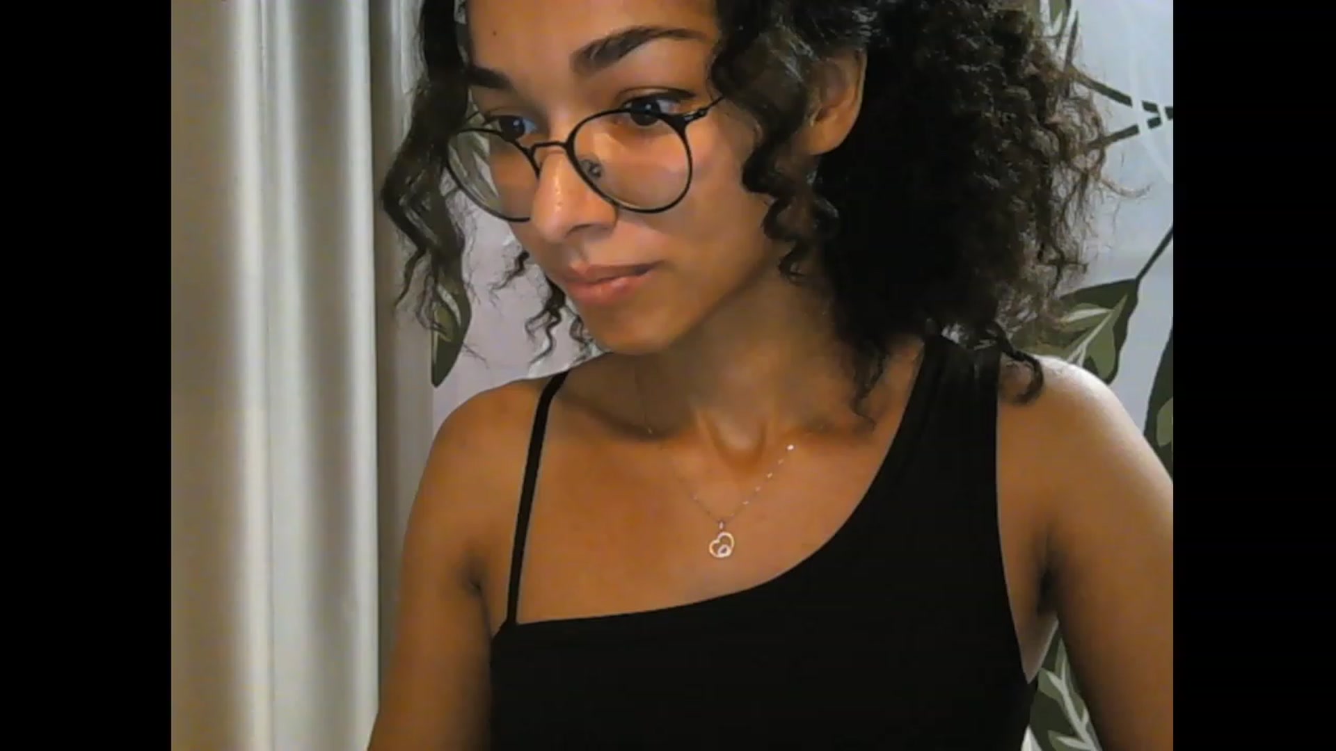 Gallery image thumbnail from Carmel_Dee's myfreecams stream on, 10/04/2023, 14:24 image 2 of 20