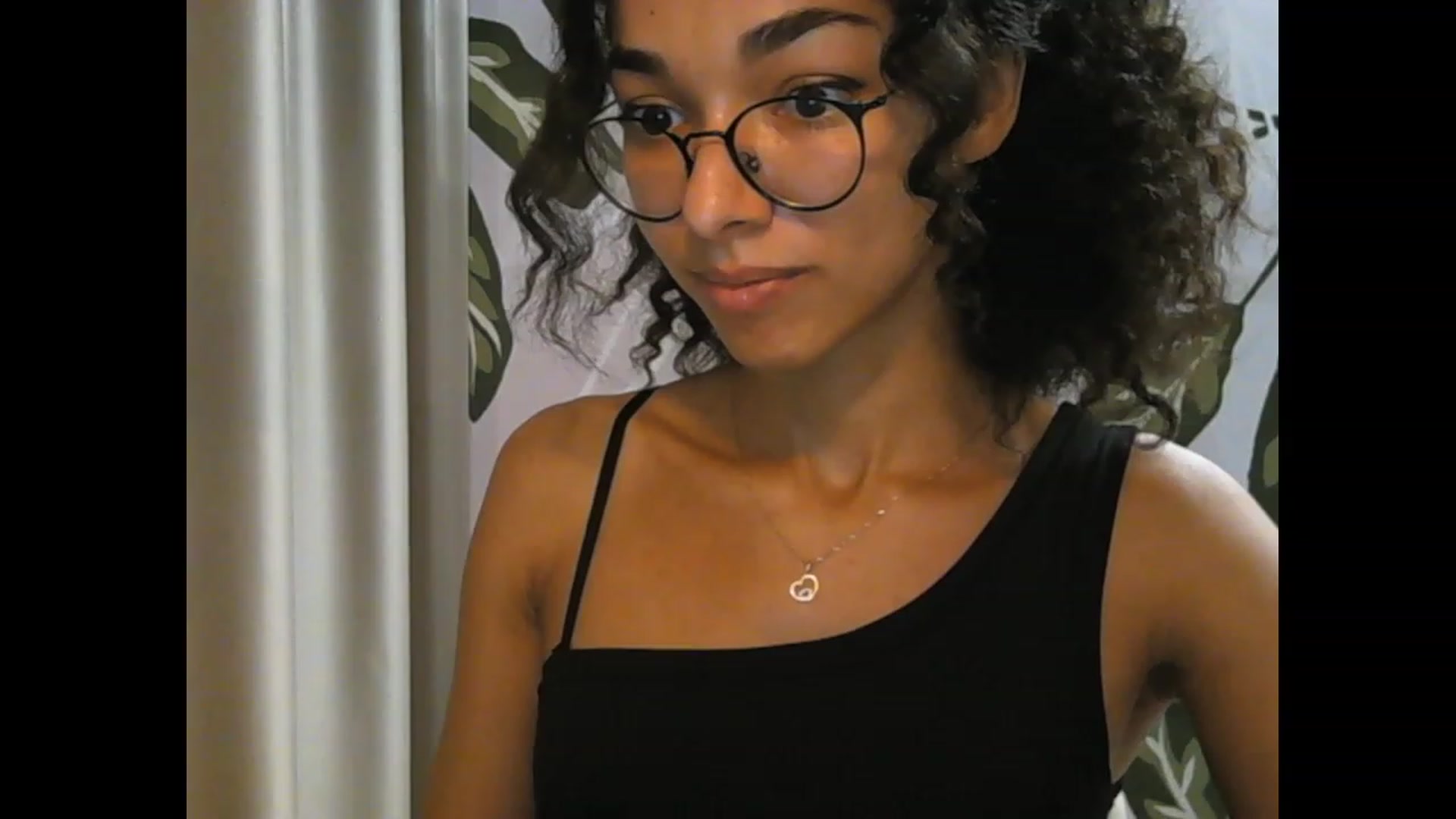 Gallery image thumbnail from Carmel_Dee's myfreecams stream on, 10/04/2023, 14:24 image 13 of 20