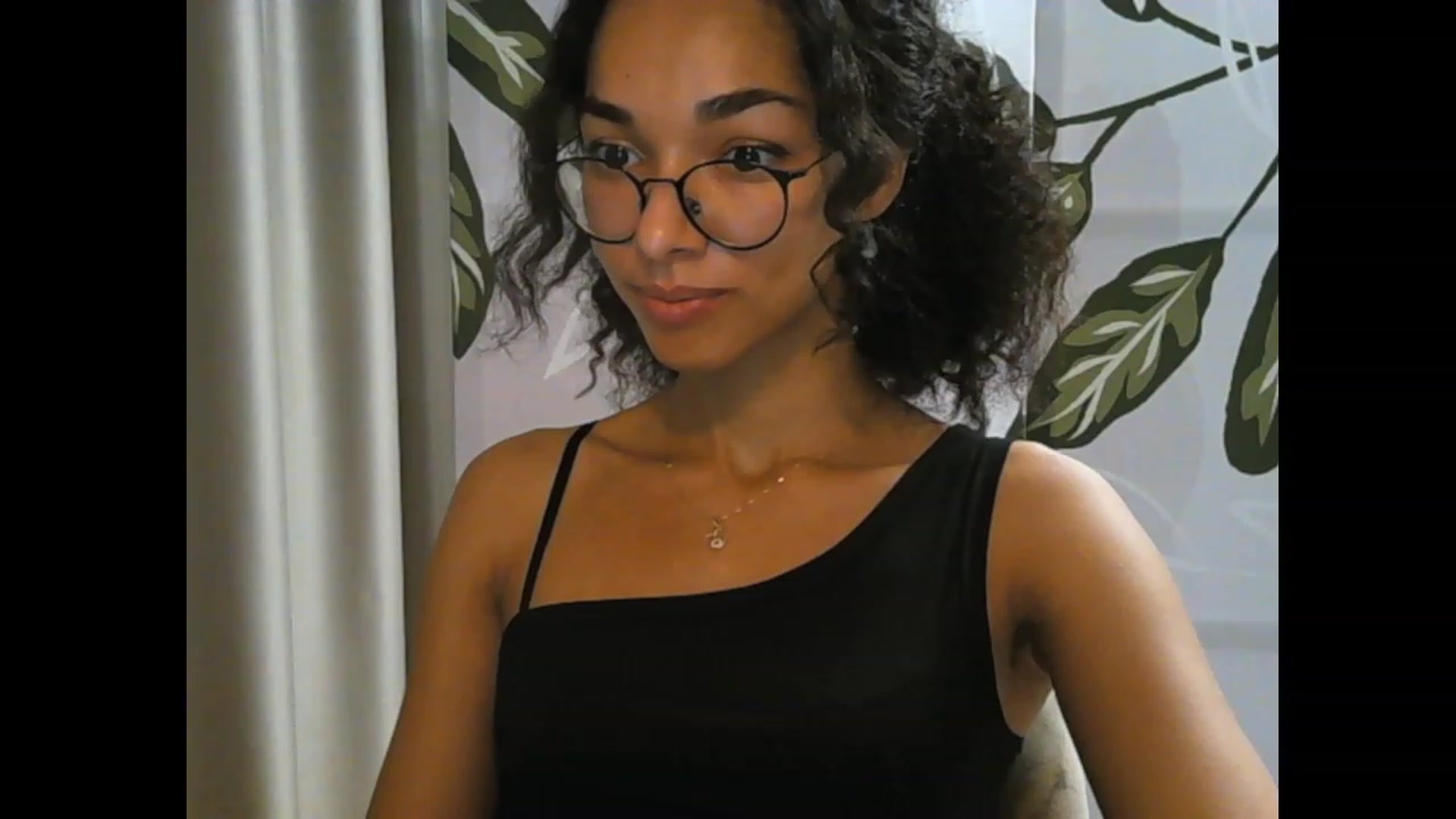 Gallery image thumbnail from Carmel_Dee's myfreecams stream on, 10/04/2023, 16:28 image 20 of 20