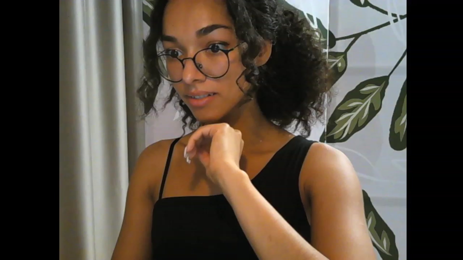Gallery image thumbnail from Carmel_Dee's myfreecams stream on, 10/04/2023, 16:28 image 16 of 20