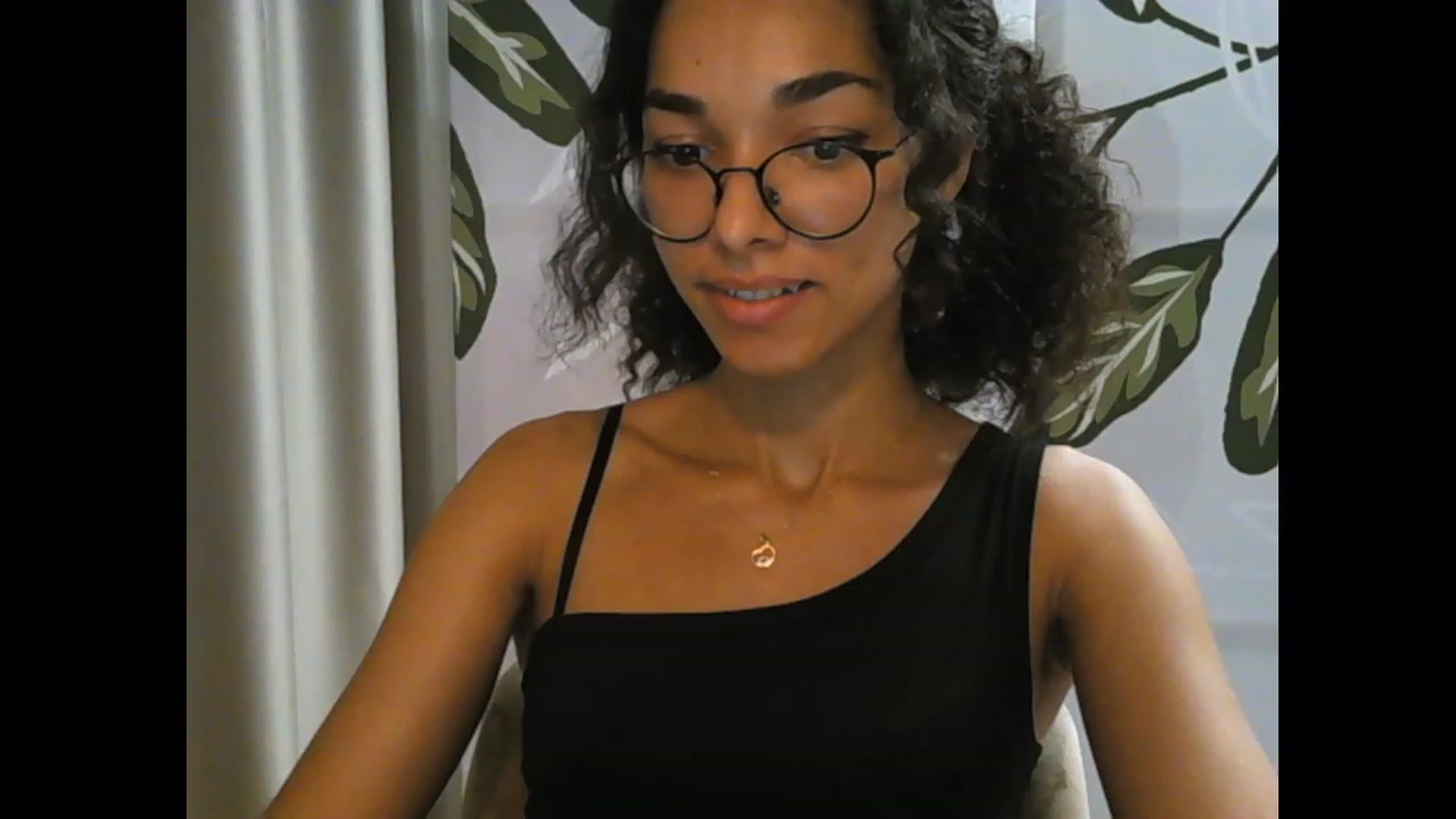 Gallery image thumbnail from Carmel_Dee's myfreecams stream on, 10/04/2023, 16:28 image 17 of 20
