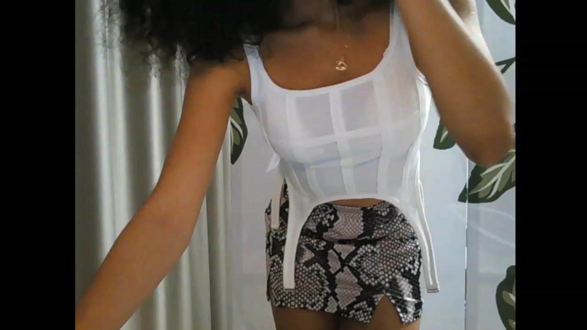 Gallery image thumbnail from Carmel_Dee's myfreecams stream on, 11/18/2023, 01:47 image 12 of 20