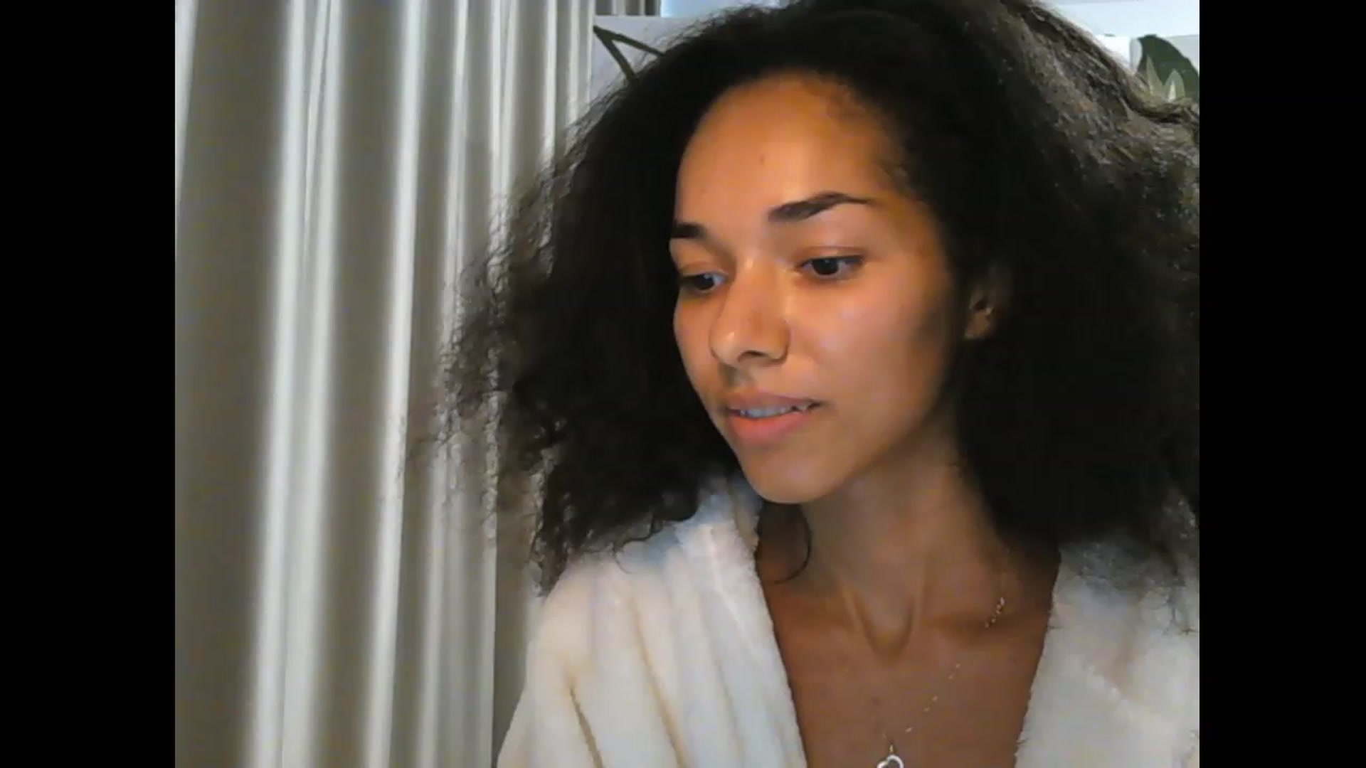 Gallery image thumbnail from Carmel_Dee's myfreecams stream on, 11/18/2023, 08:00 image 16 of 20