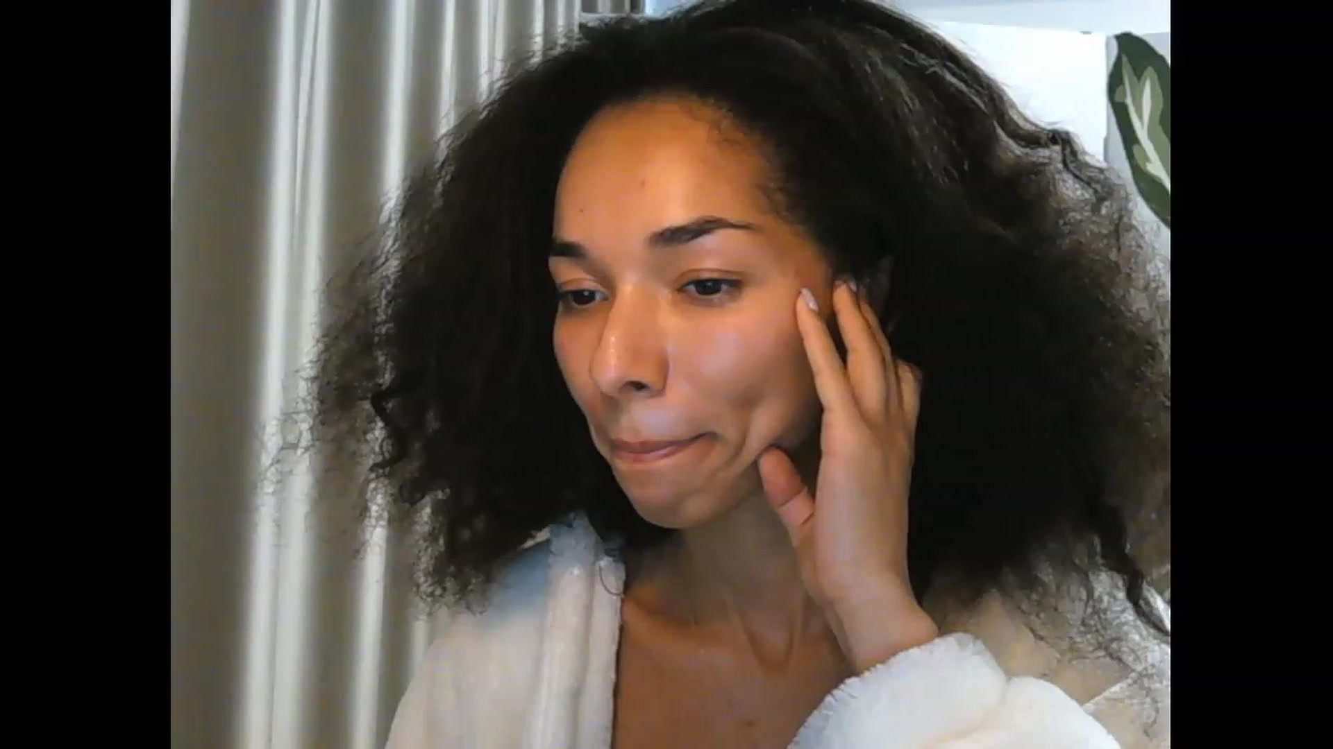 Gallery image thumbnail from Carmel_Dee's myfreecams stream on, 11/18/2023, 09:22 image 1 of 20