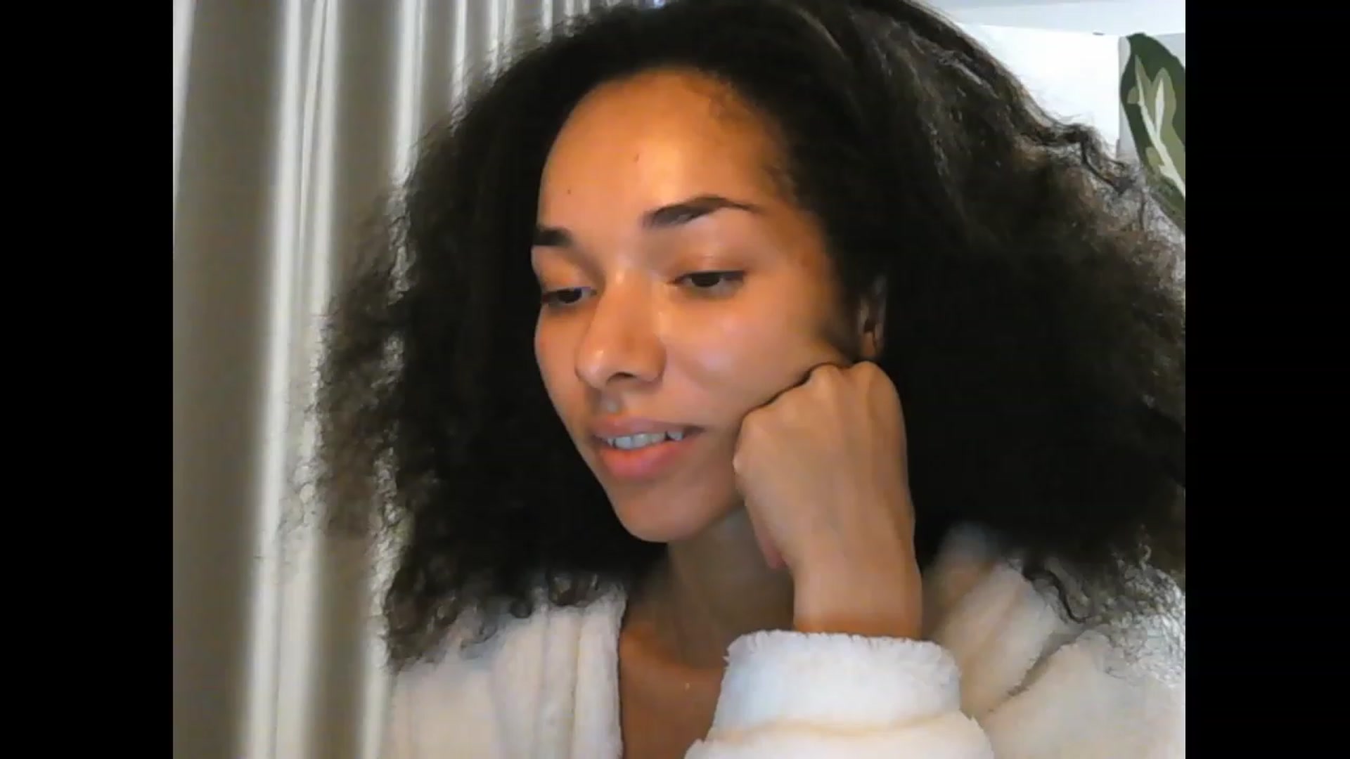 Gallery image thumbnail from Carmel_Dee's myfreecams stream on, 11/18/2023, 09:22 image 13 of 20