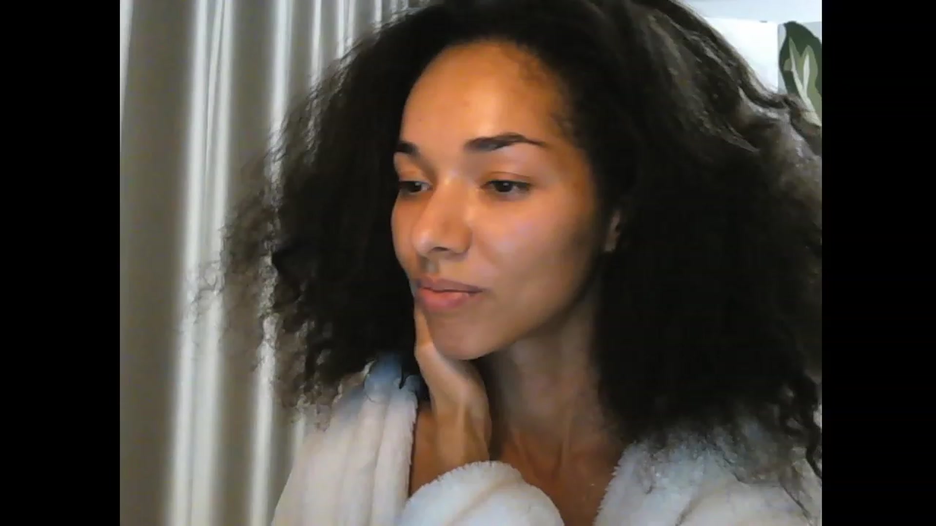Gallery image thumbnail from Carmel_Dee's myfreecams stream on, 11/18/2023, 09:22 image 4 of 20