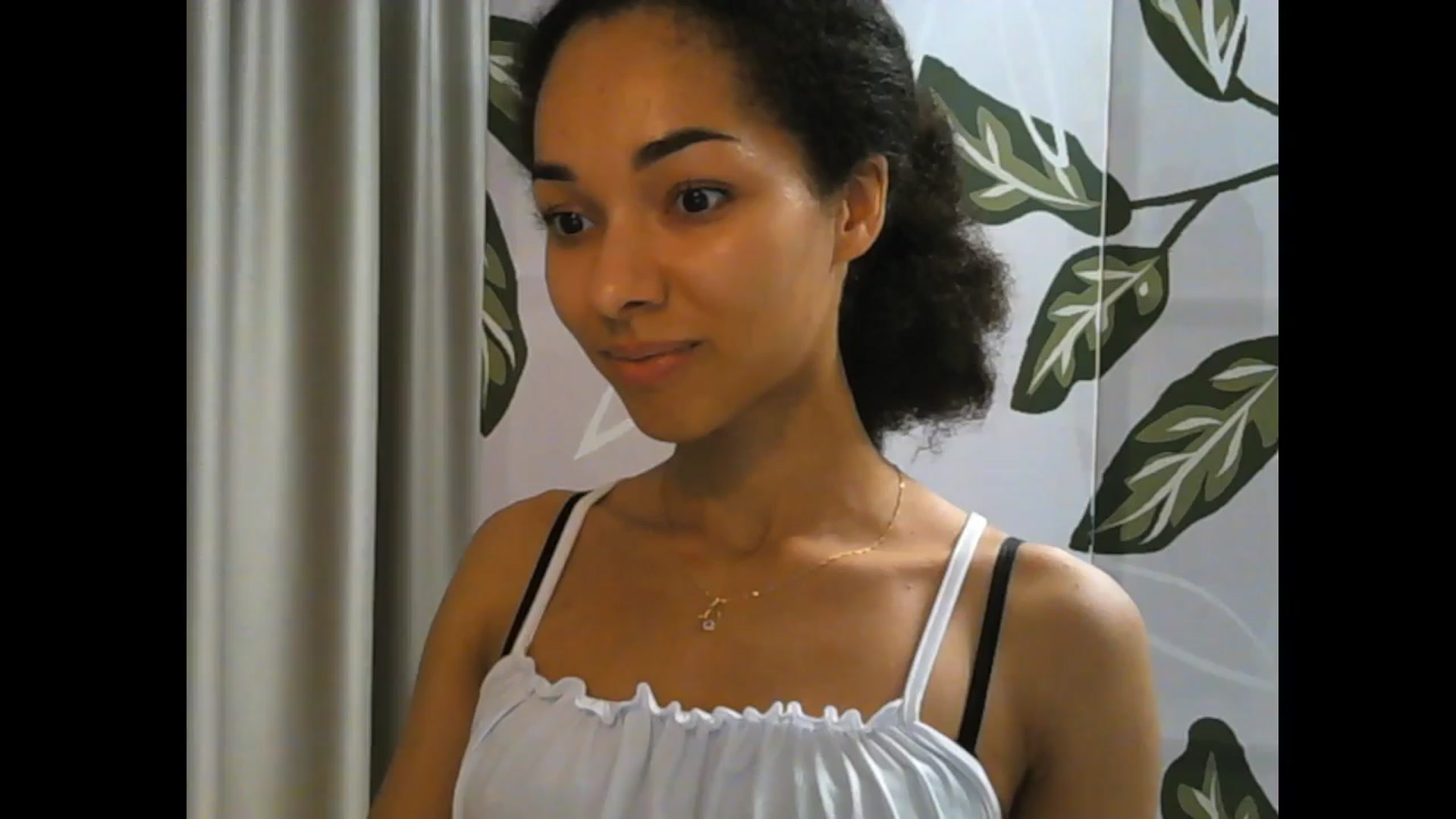 Gallery image thumbnail from Carmel_Dee's myfreecams stream on, 04/13/2024, 17:38 image 5 of 20