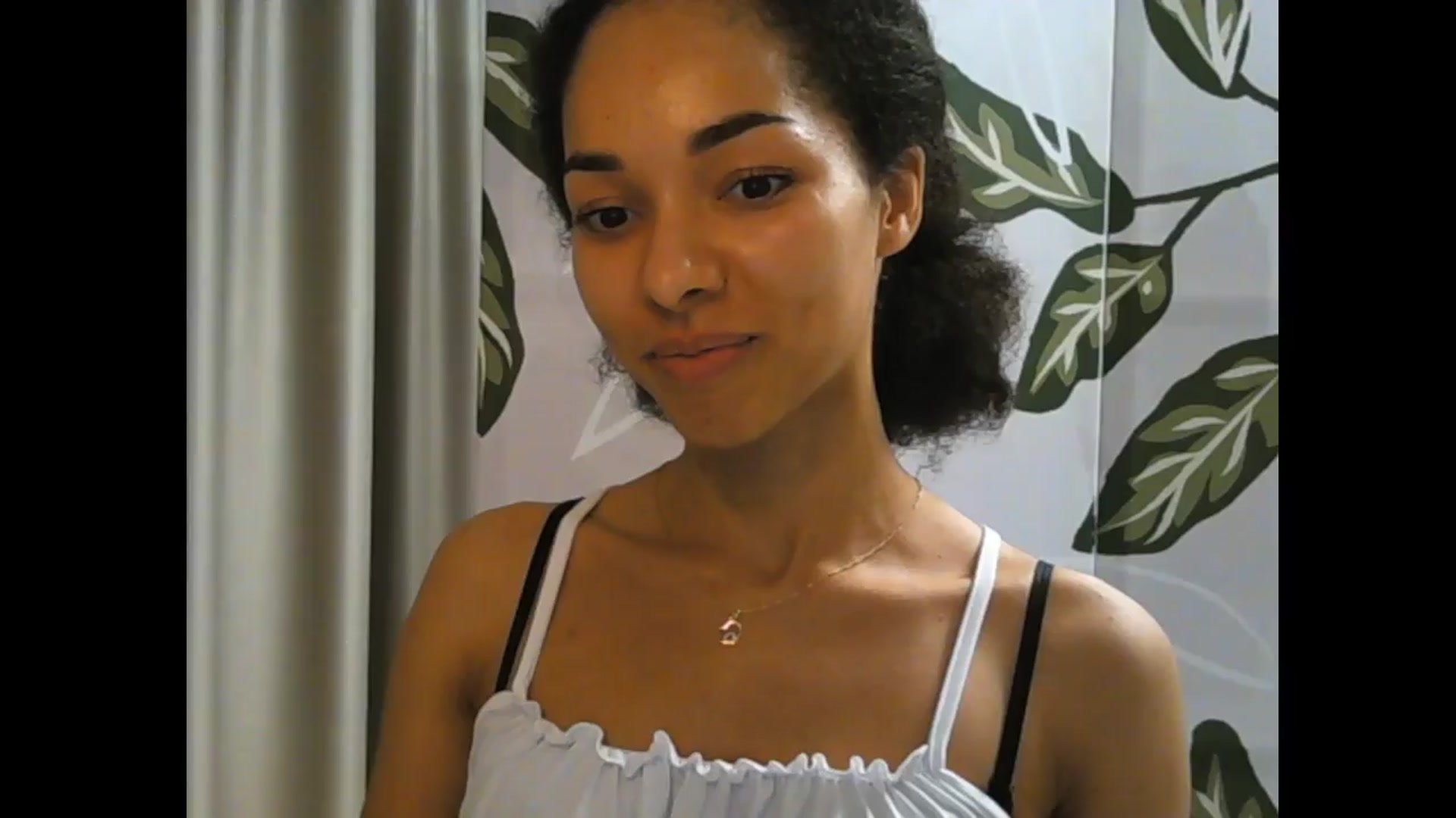 Gallery image thumbnail from Carmel_Dee's myfreecams stream on, 04/13/2024, 17:38 image 15 of 20