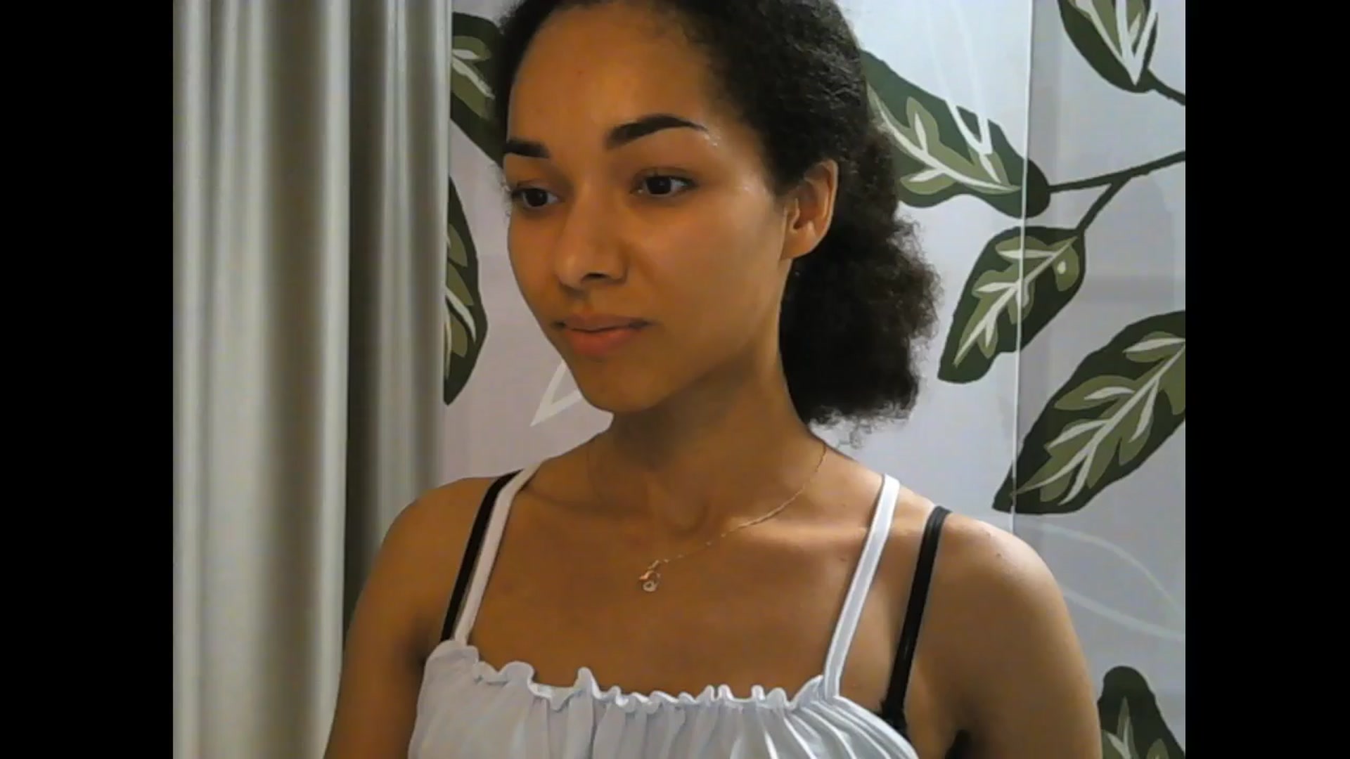 Gallery image thumbnail from Carmel_Dee's myfreecams stream on, 04/13/2024, 17:38 image 17 of 20