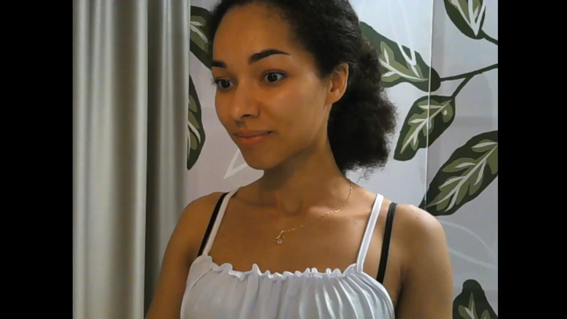 Gallery image thumbnail from Carmel_Dee's myfreecams stream on, 04/13/2024, 17:38 image 4 of 20
