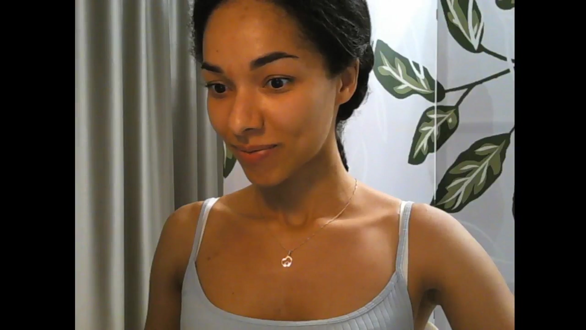 Gallery image thumbnail from Carmel_Dee's myfreecams stream on, 05/06/2024, 21:03 image 8 of 20