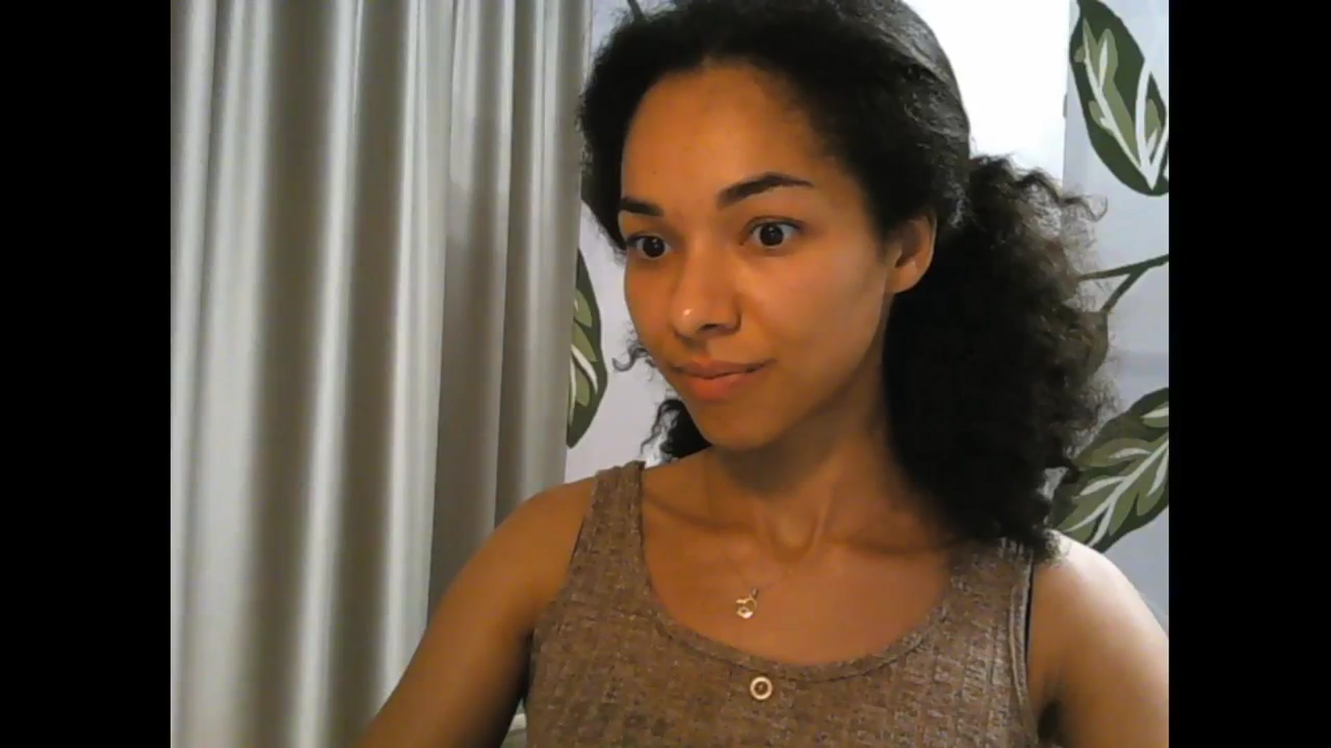 Gallery image thumbnail from Carmel_Dee's myfreecams stream on, 05/09/2024, 20:40 image 18 of 20