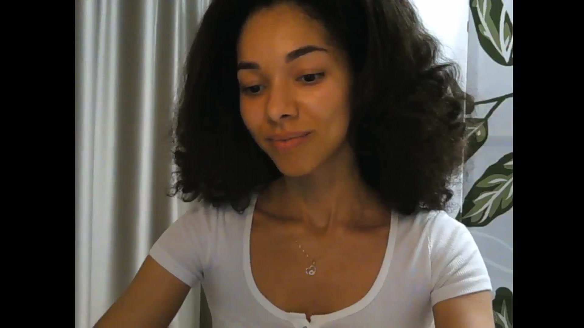 Gallery image thumbnail from Carmel_Dee's myfreecams stream on, 05/12/2024, 18:39 image 3 of 20