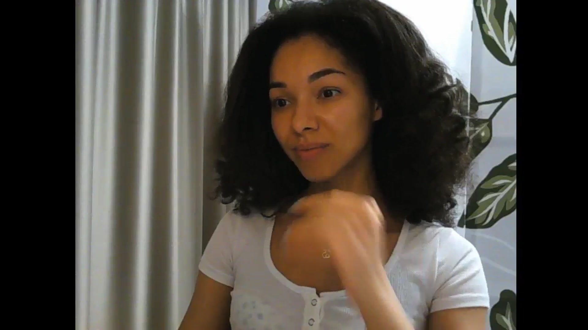 Gallery image thumbnail from Carmel_Dee's myfreecams stream on, 05/12/2024, 18:39 image 10 of 20