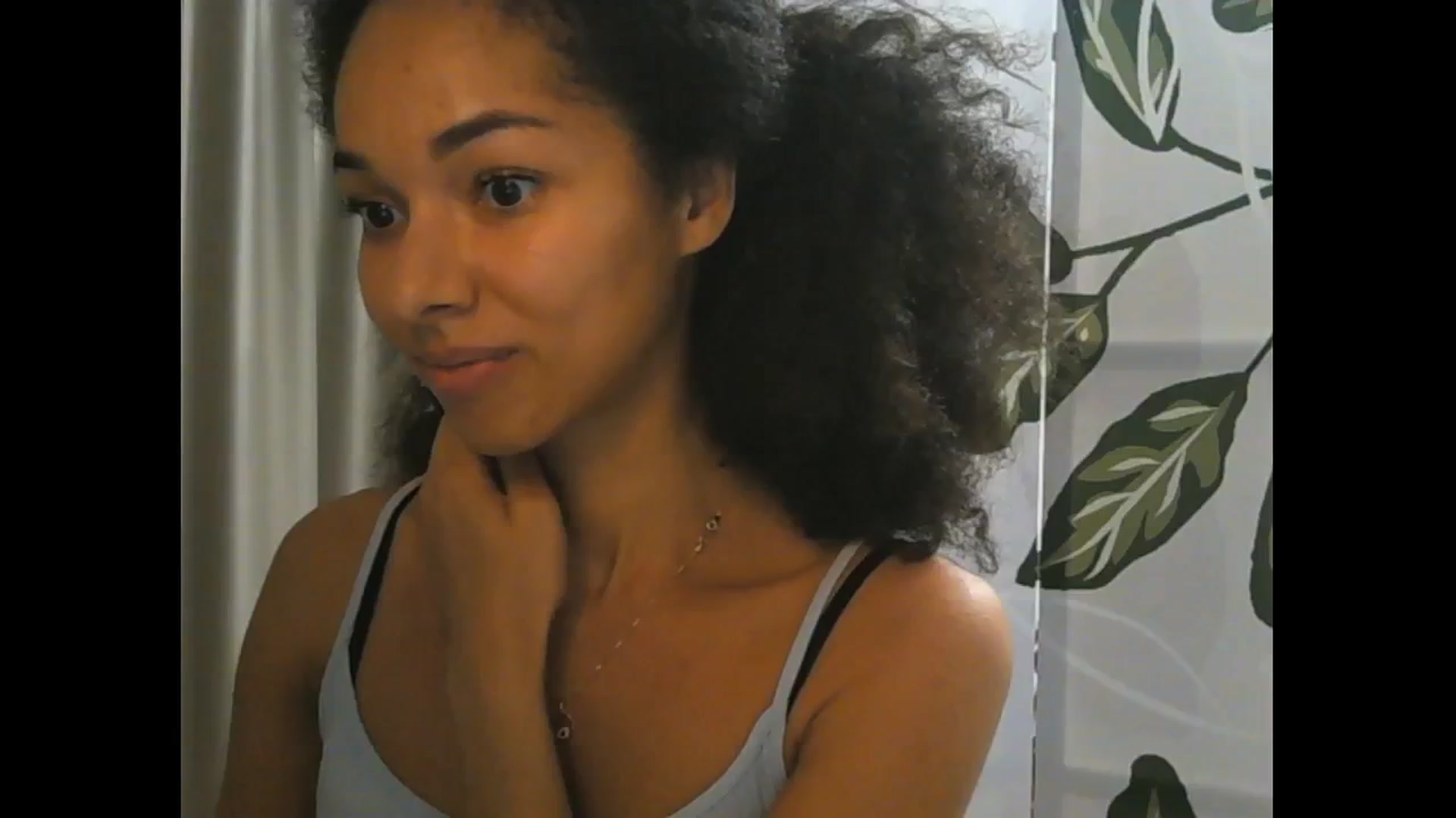 Gallery image thumbnail from Carmel_Dee's myfreecams stream on, 10/16/2024, 20:18 image 18 of 20