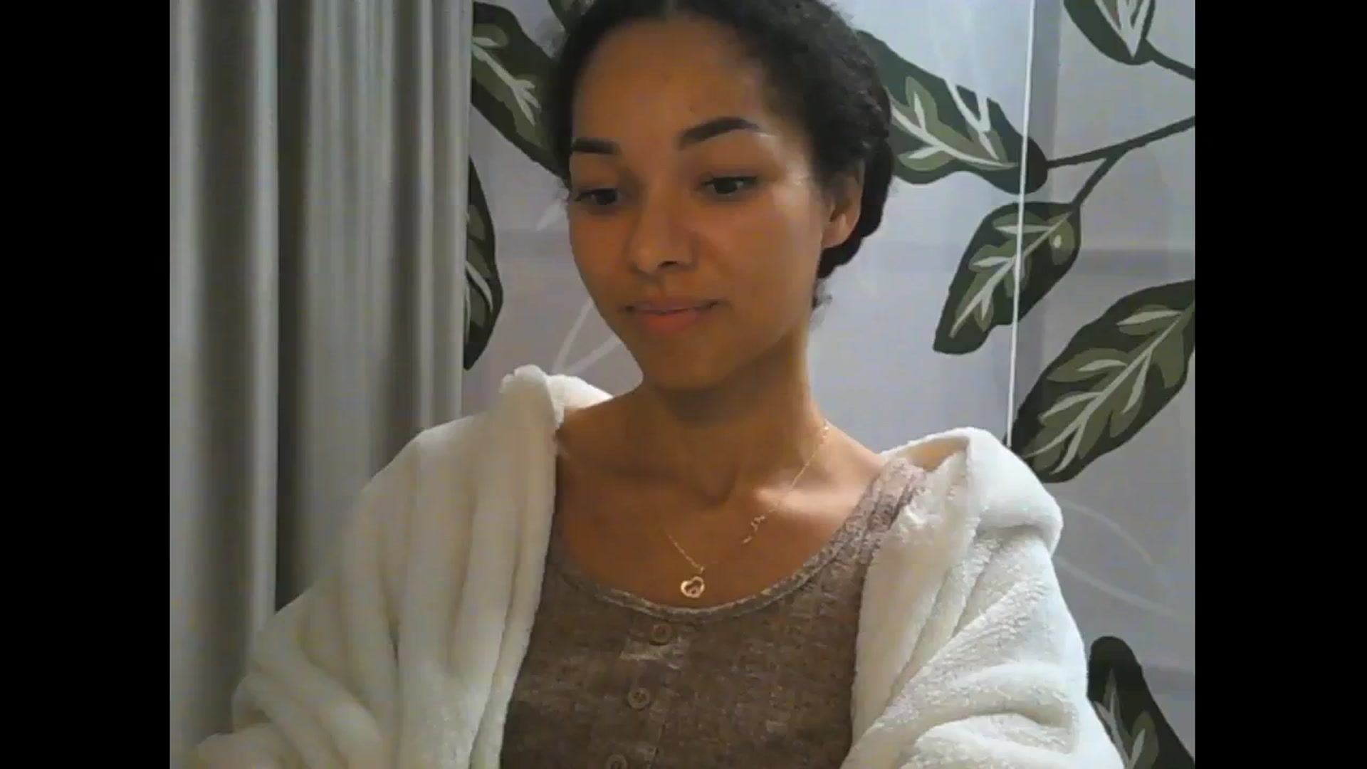 Gallery image thumbnail from Carmel_Dee's myfreecams stream on, 10/17/2024, 20:24 image 15 of 20