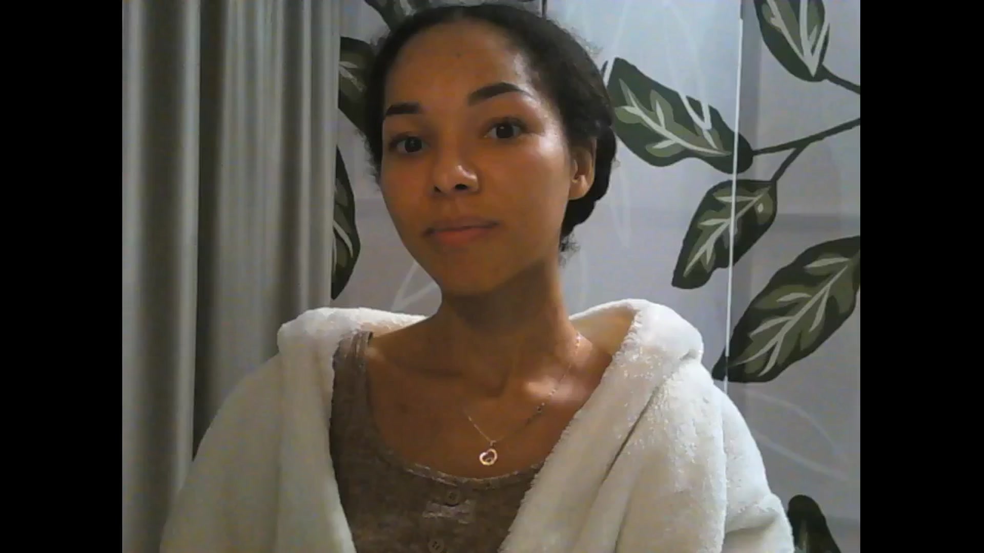 Gallery image thumbnail from Carmel_Dee's myfreecams stream on, 10/17/2024, 21:03 image 7 of 20