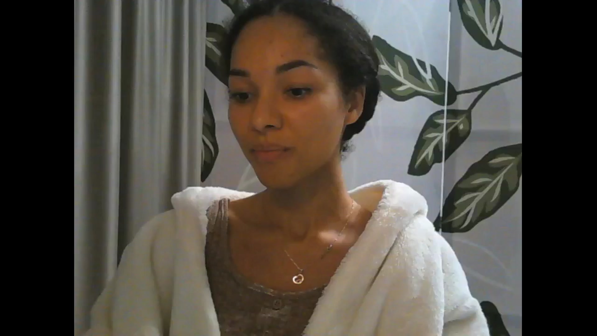 Gallery image thumbnail from Carmel_Dee's myfreecams stream on, 10/17/2024, 21:03 image 9 of 20