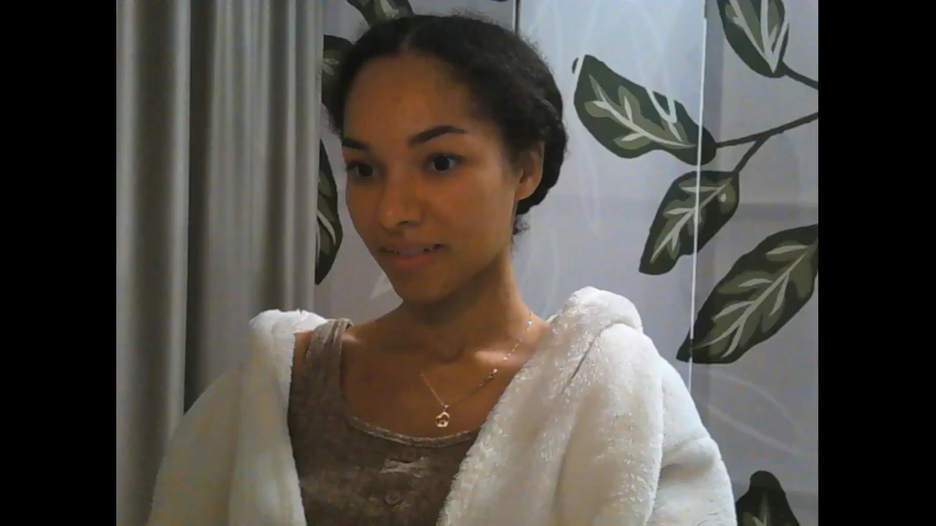 Gallery image thumbnail from Carmel_Dee's myfreecams stream on, 10/17/2024, 21:03 image 20 of 20
