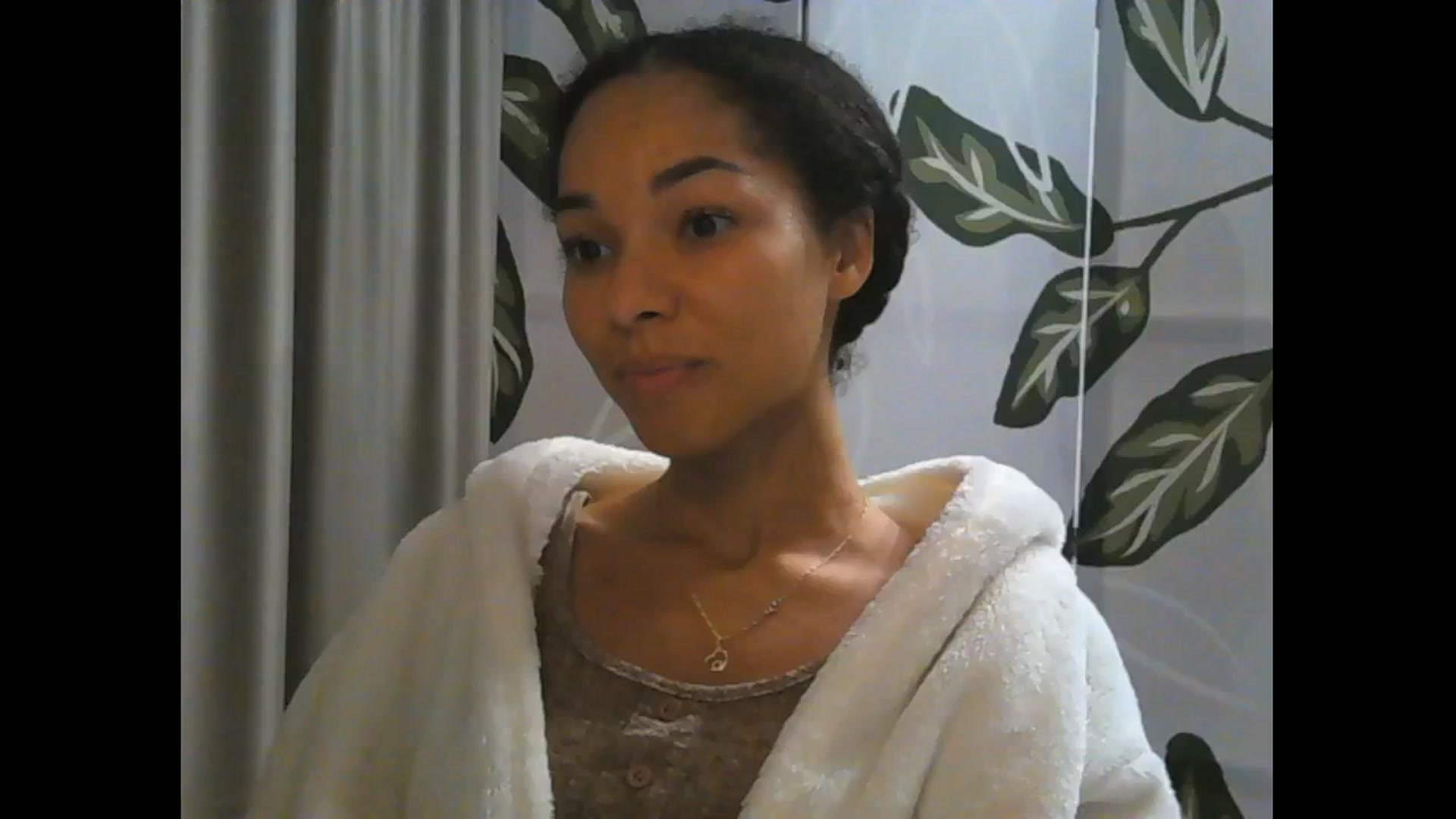 Gallery image thumbnail from Carmel_Dee's myfreecams stream on, 10/17/2024, 21:03 image 1 of 20