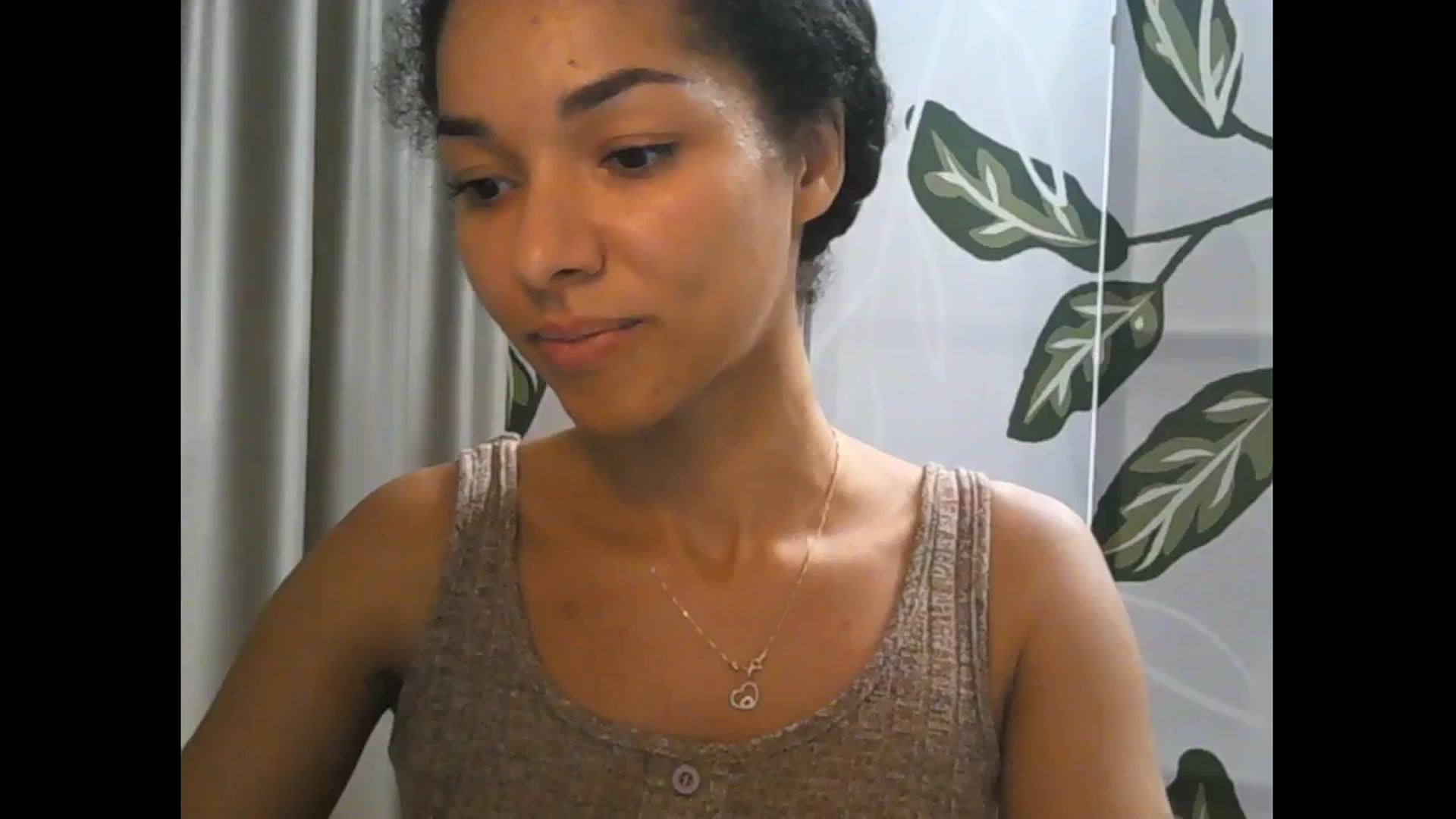 Gallery image thumbnail from Carmel_Dee's myfreecams stream on, 10/17/2024, 21:42 image 18 of 20