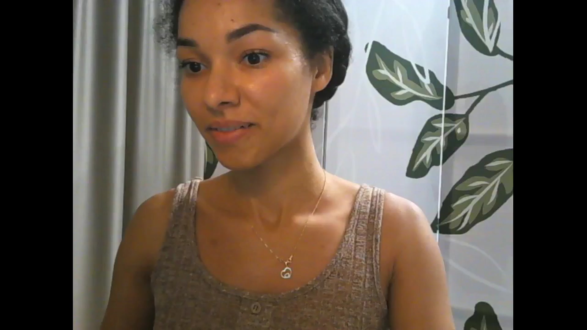 Gallery image thumbnail from Carmel_Dee's myfreecams stream on, 10/17/2024, 21:42 image 11 of 20