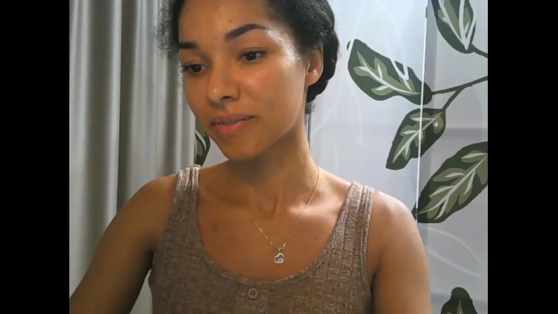 Gallery image thumbnail from Carmel_Dee's myfreecams stream on, 10/17/2024, 21:42 image 9 of 20