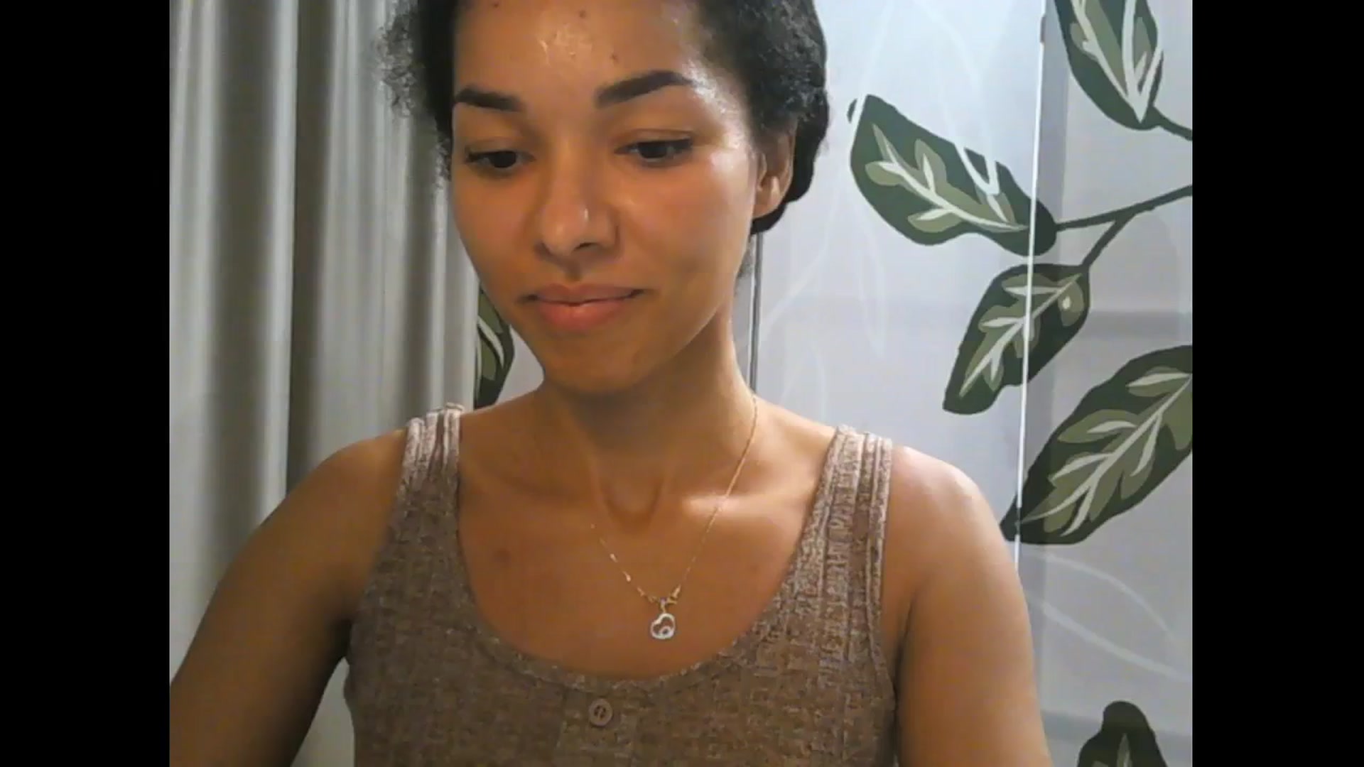 Gallery image thumbnail from Carmel_Dee's myfreecams stream on, 10/17/2024, 21:42 image 10 of 20