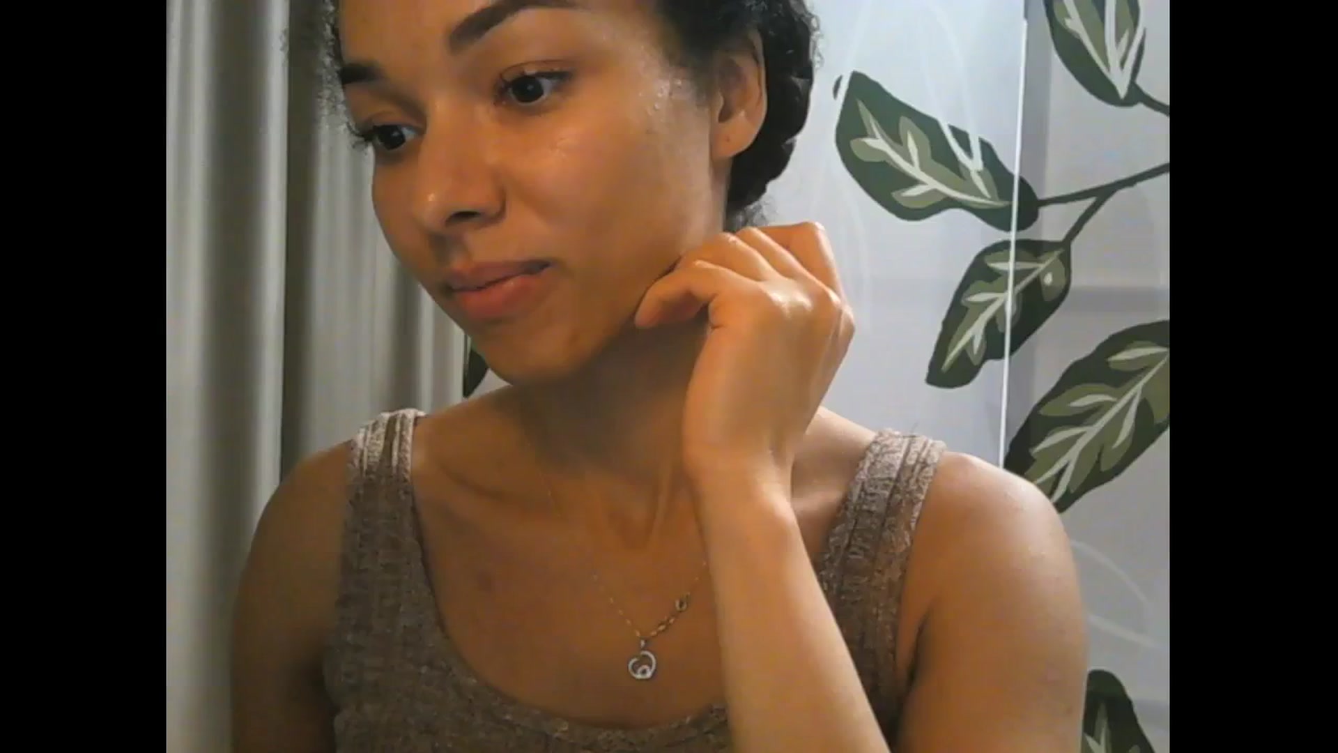 Gallery image thumbnail from Carmel_Dee's myfreecams stream on, 10/17/2024, 22:22 image 16 of 20