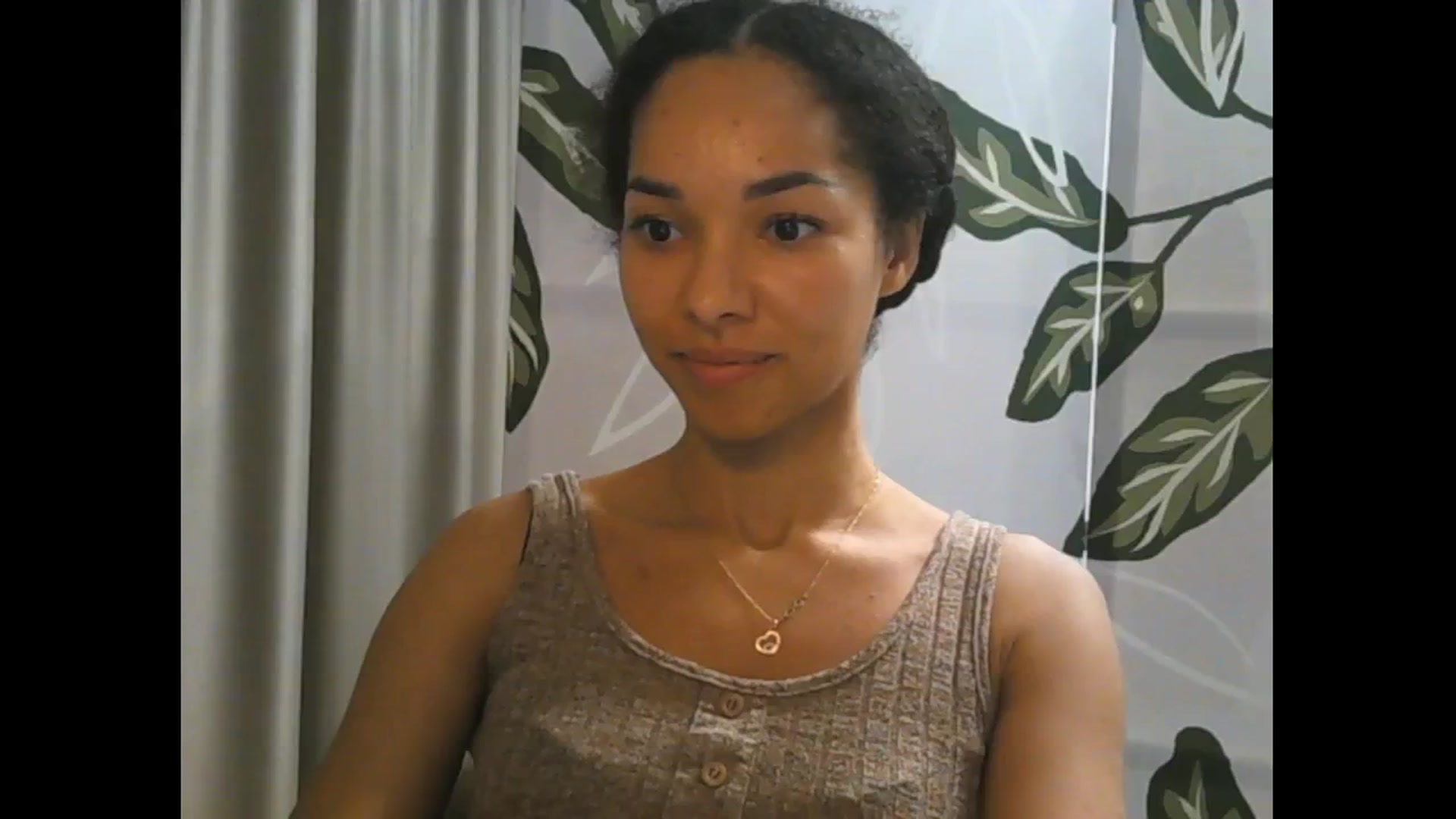 Gallery image thumbnail from Carmel_Dee's myfreecams stream on, 10/17/2024, 22:22 image 8 of 20