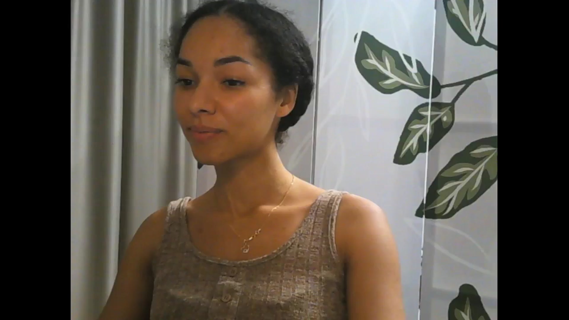 Gallery image thumbnail from Carmel_Dee's myfreecams stream on, 10/17/2024, 22:22 image 20 of 20